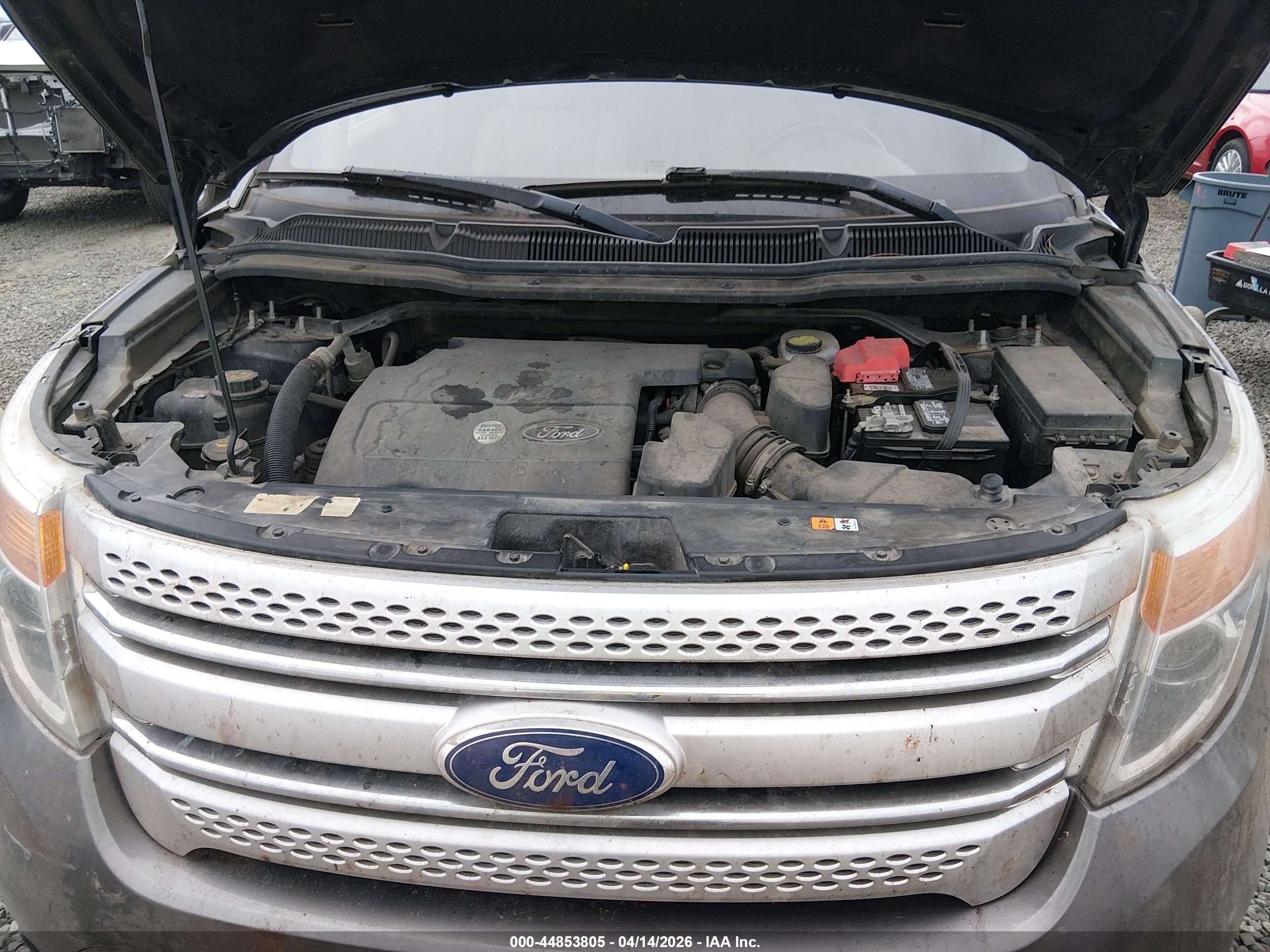 FORD EXPLORER image 10