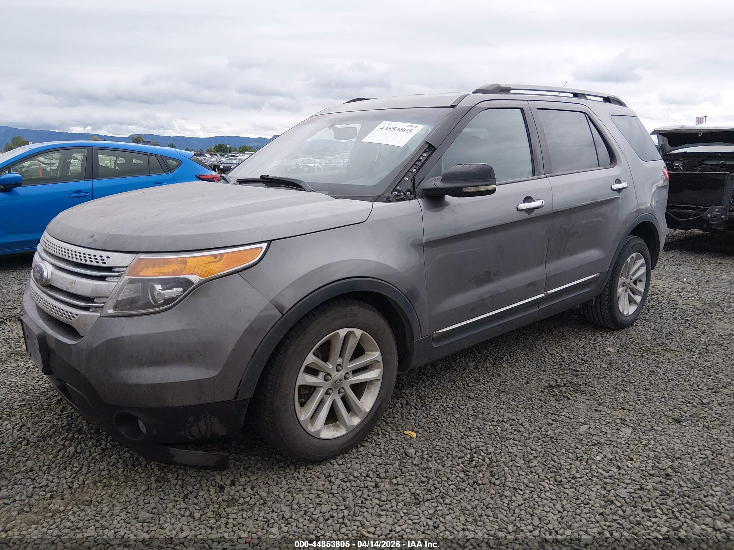 FORD EXPLORER image 2