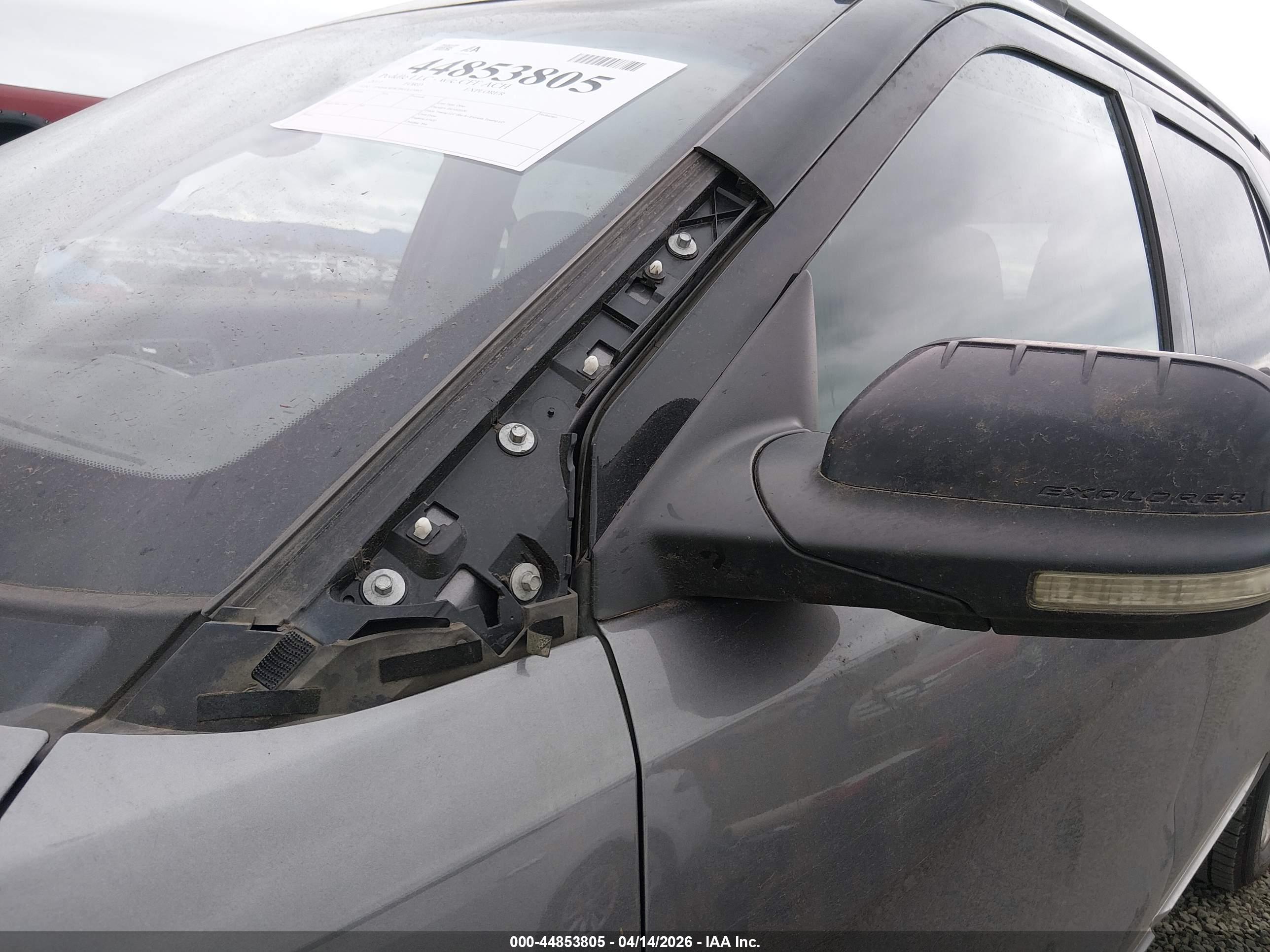 FORD EXPLORER image 6