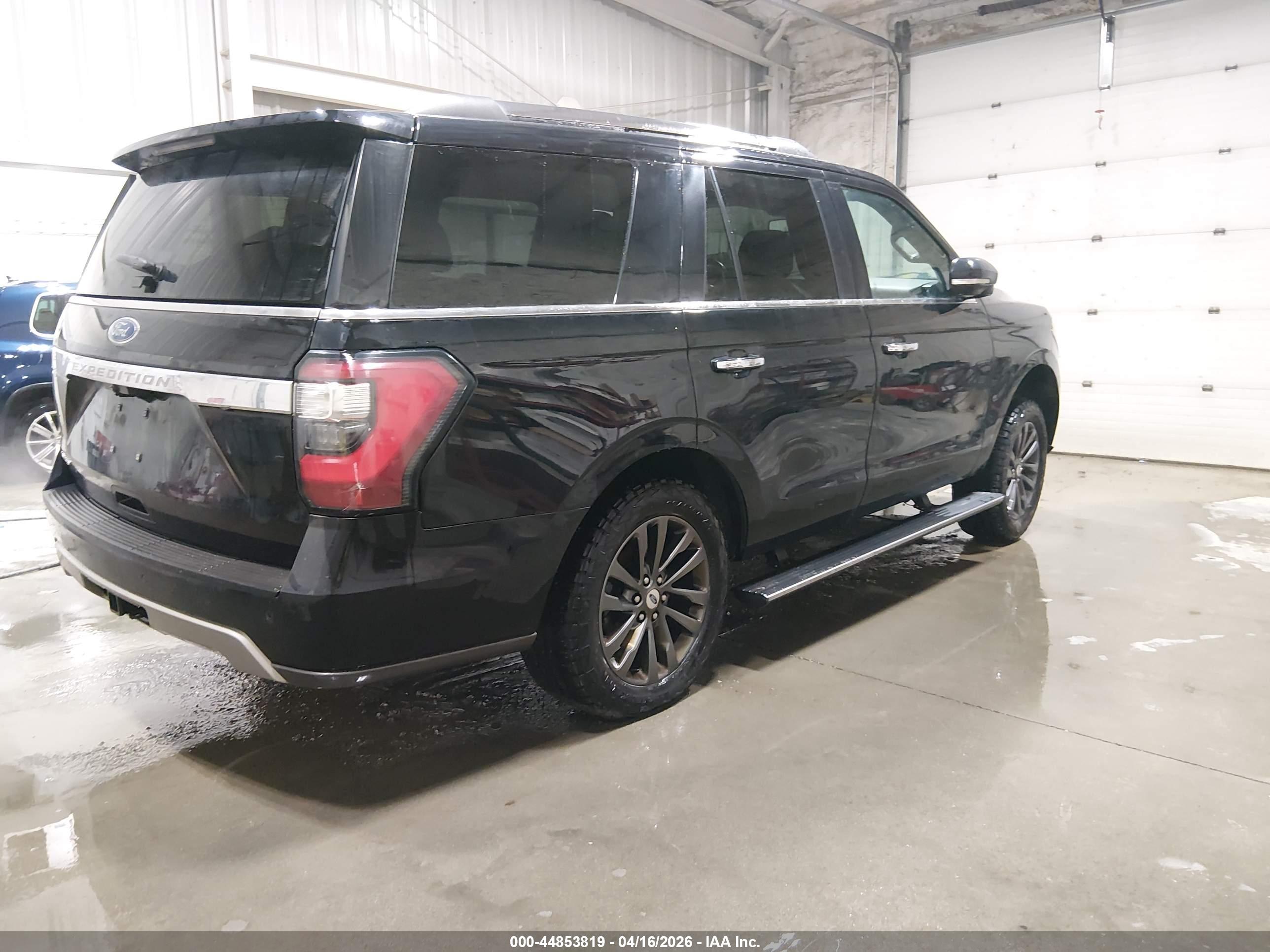 FORD EXPEDITION image 4