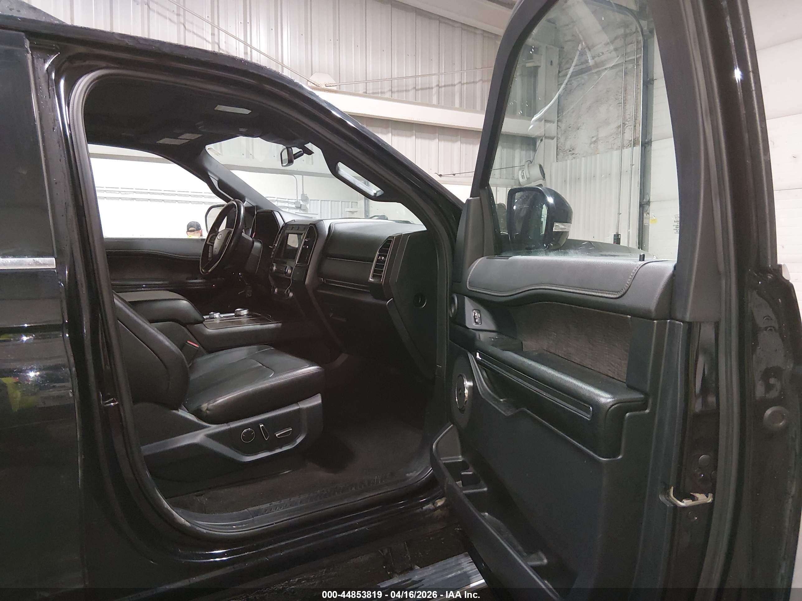 FORD EXPEDITION image 5