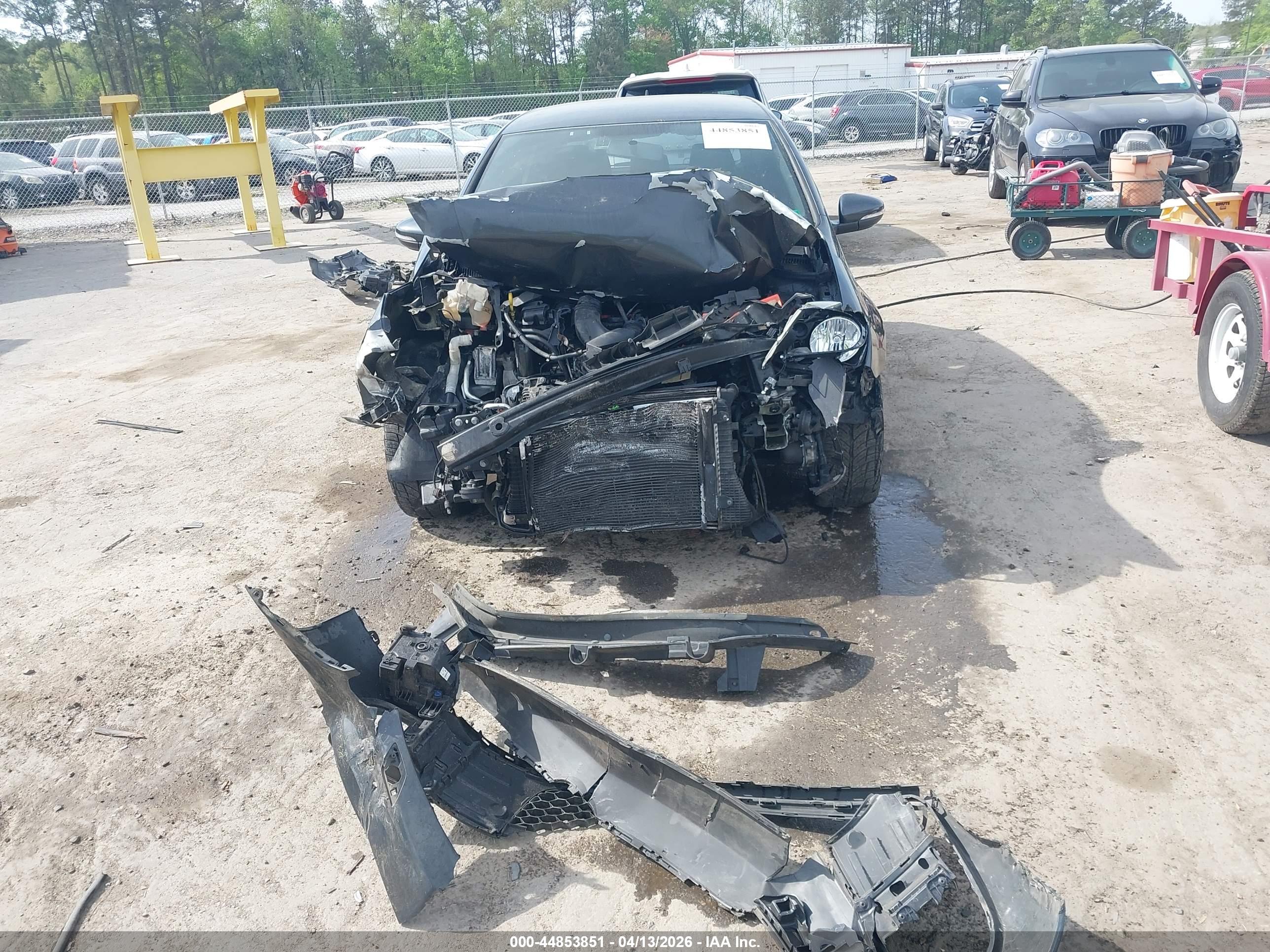 VOLKSWAGEN GTI image 6