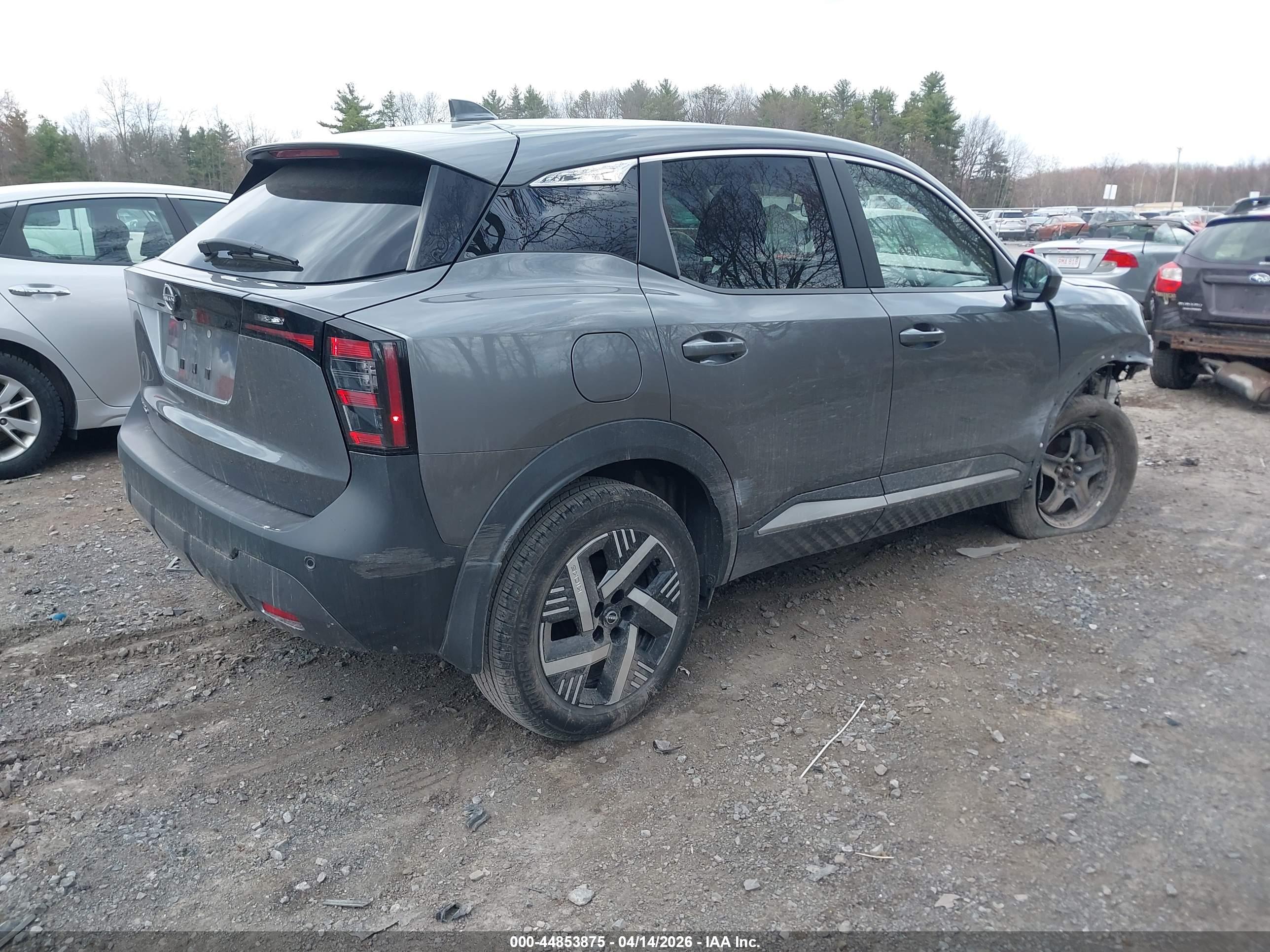 NISSAN KICKS image 4