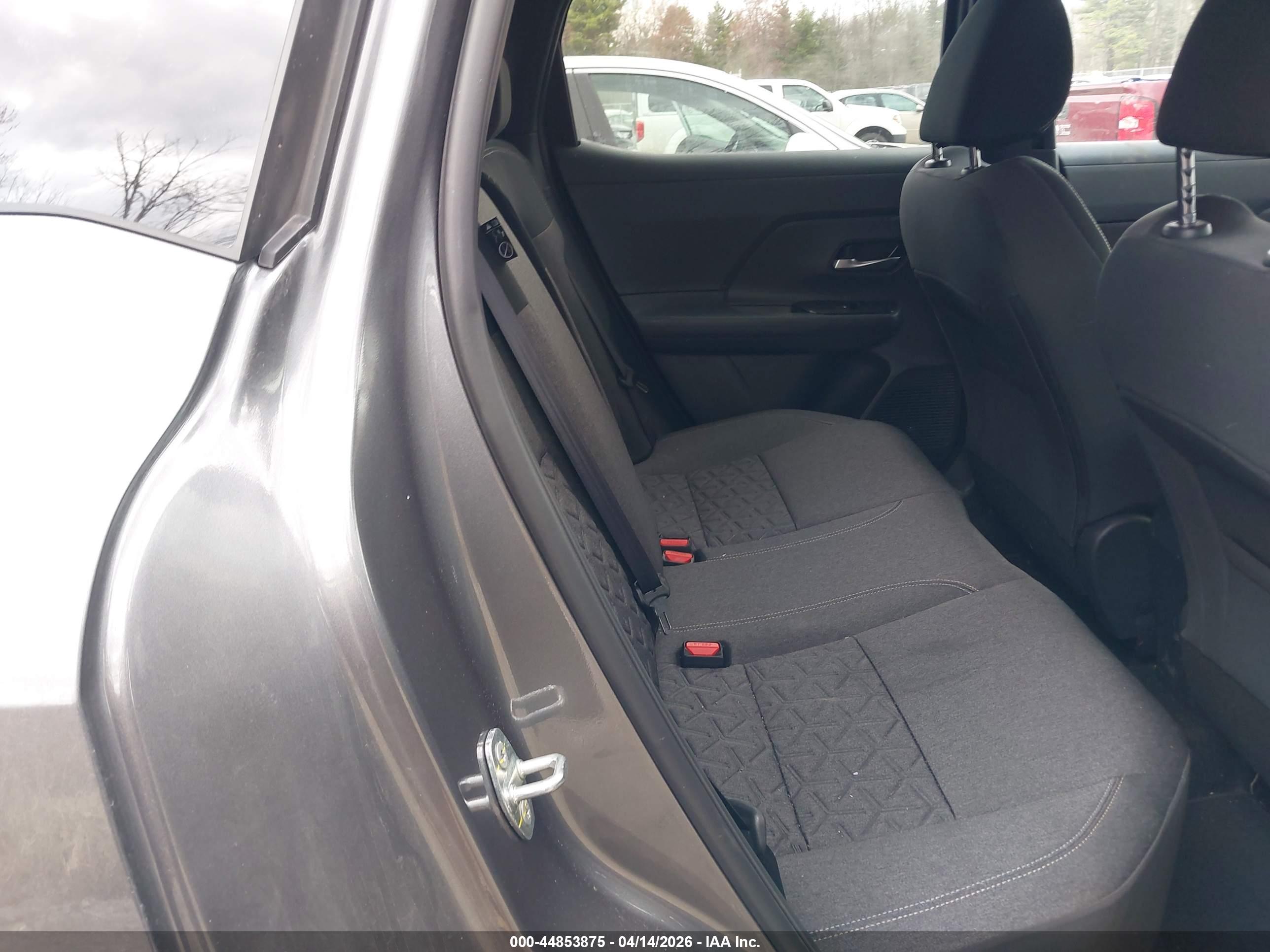 NISSAN KICKS image 8