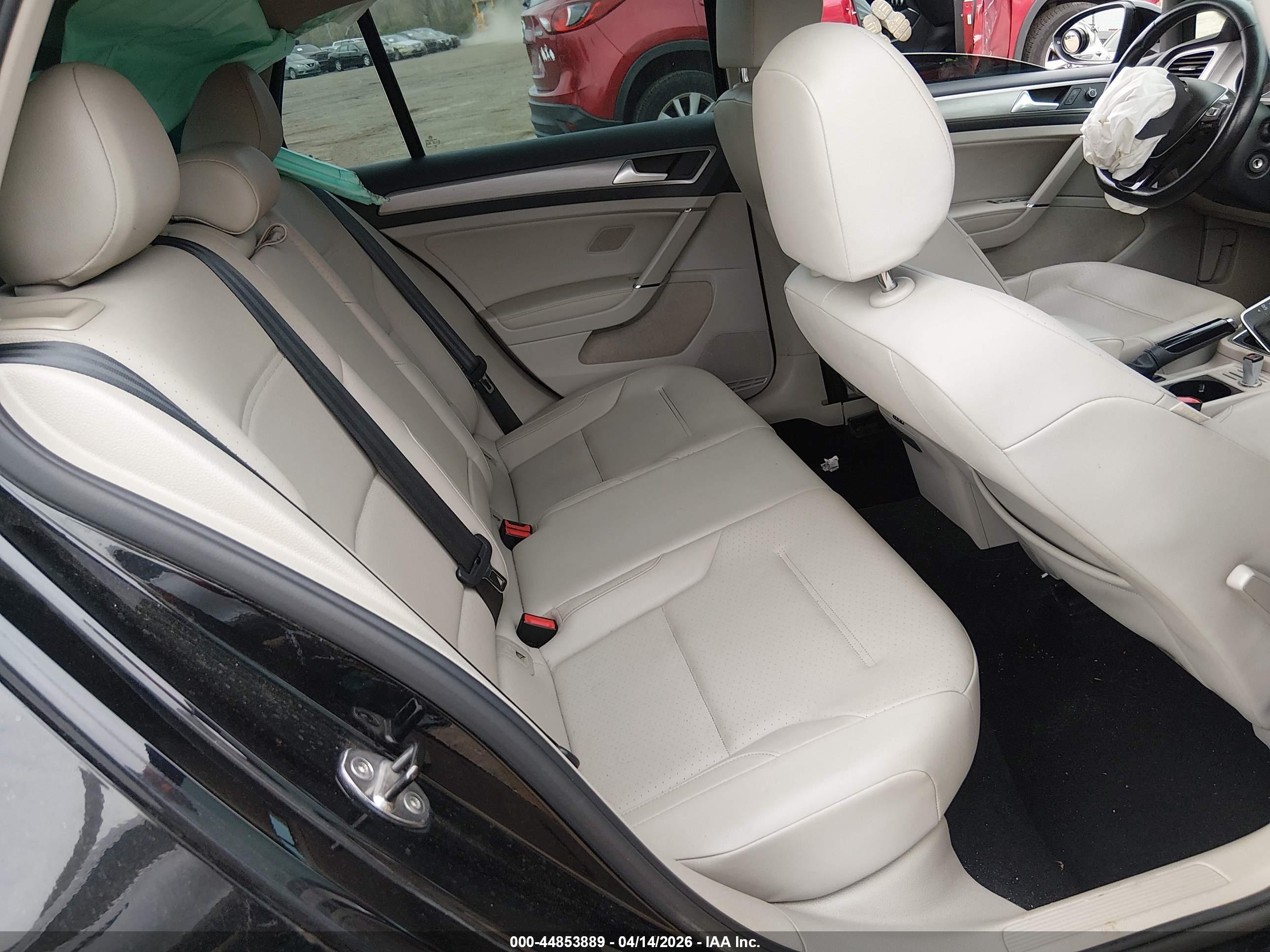 VOLKSWAGEN GOLF image 8