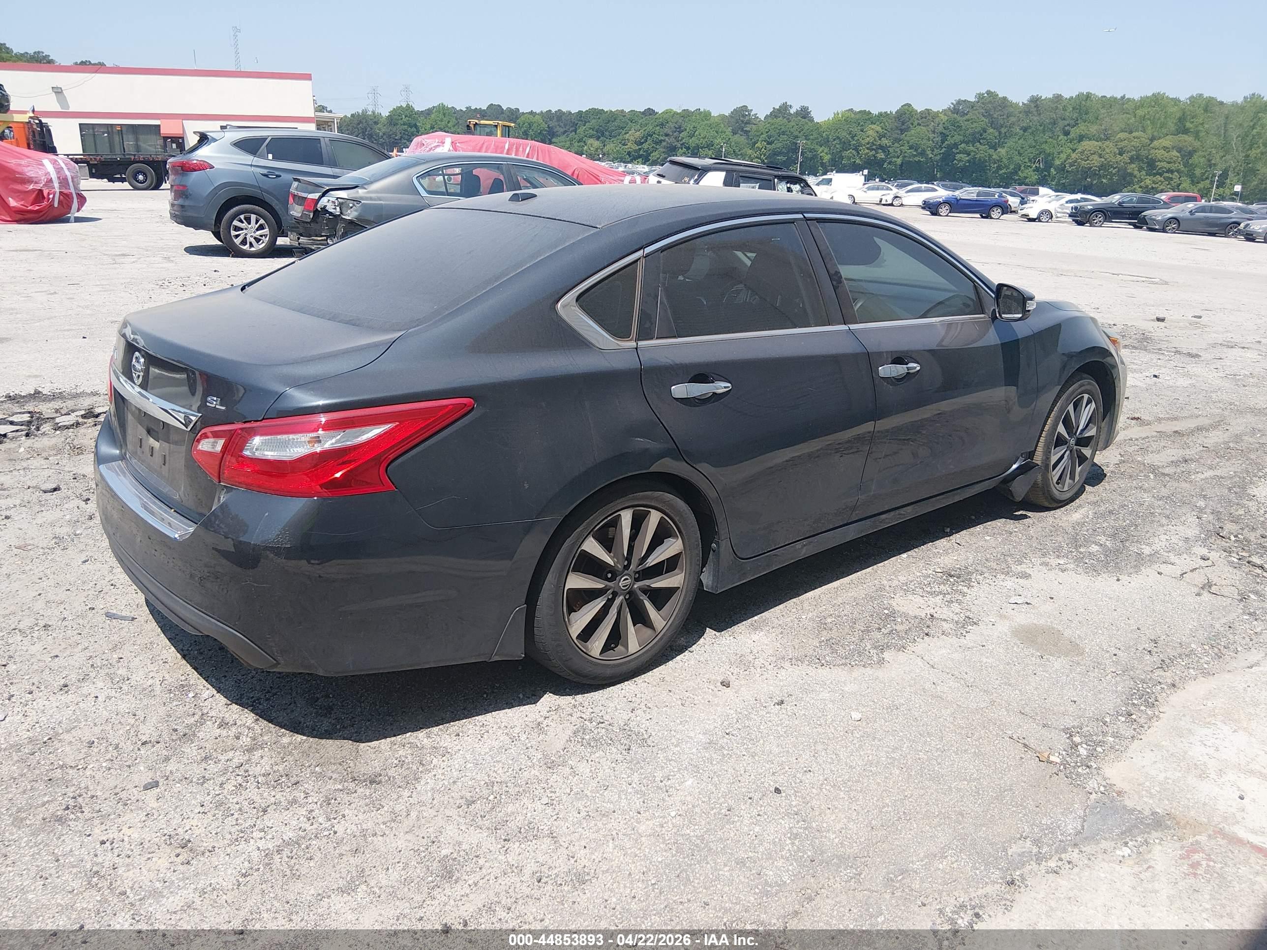NISSAN ALTIMA image 4