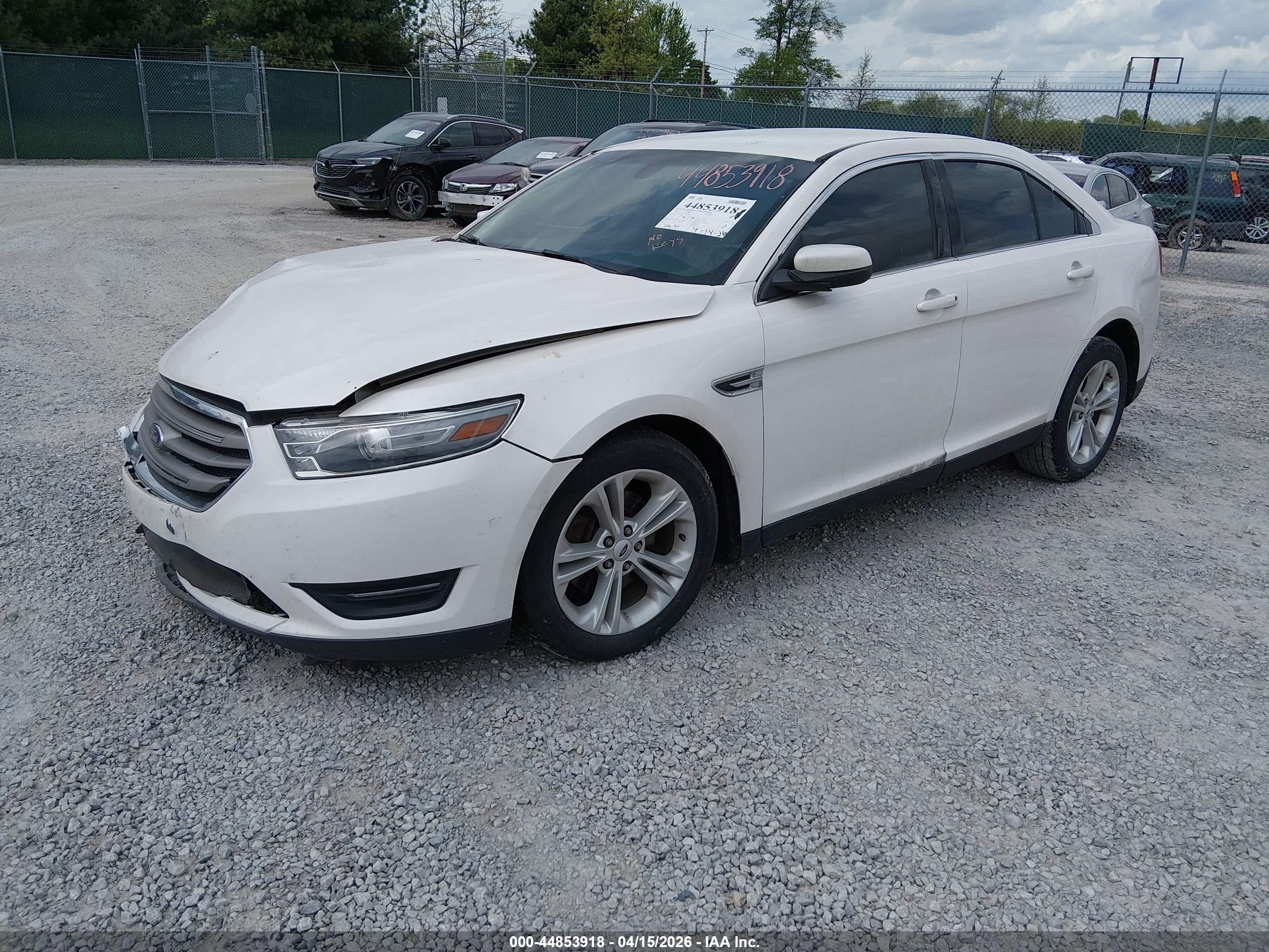 FORD TAURUS image 2
