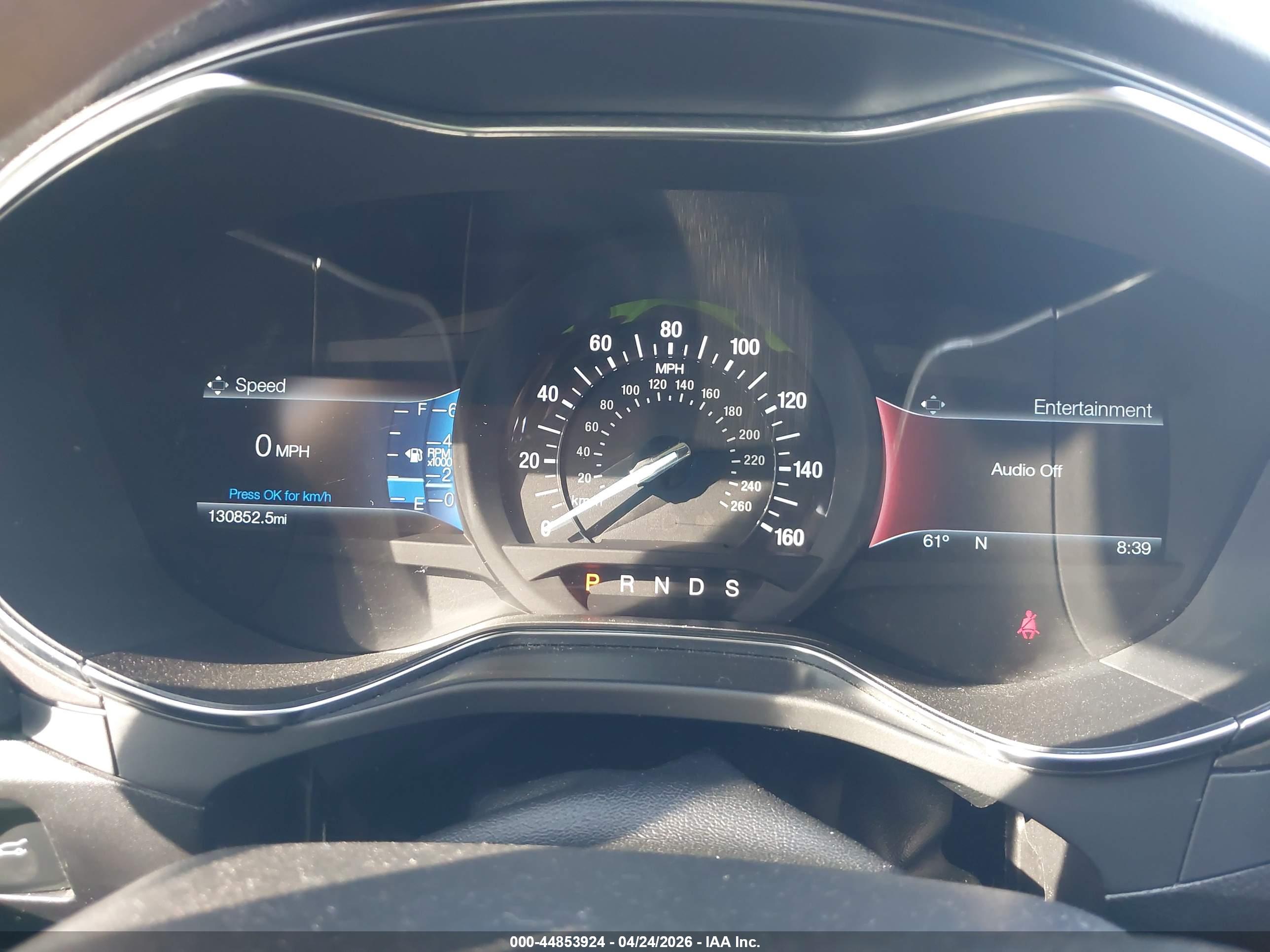 FORD FUSION image 7