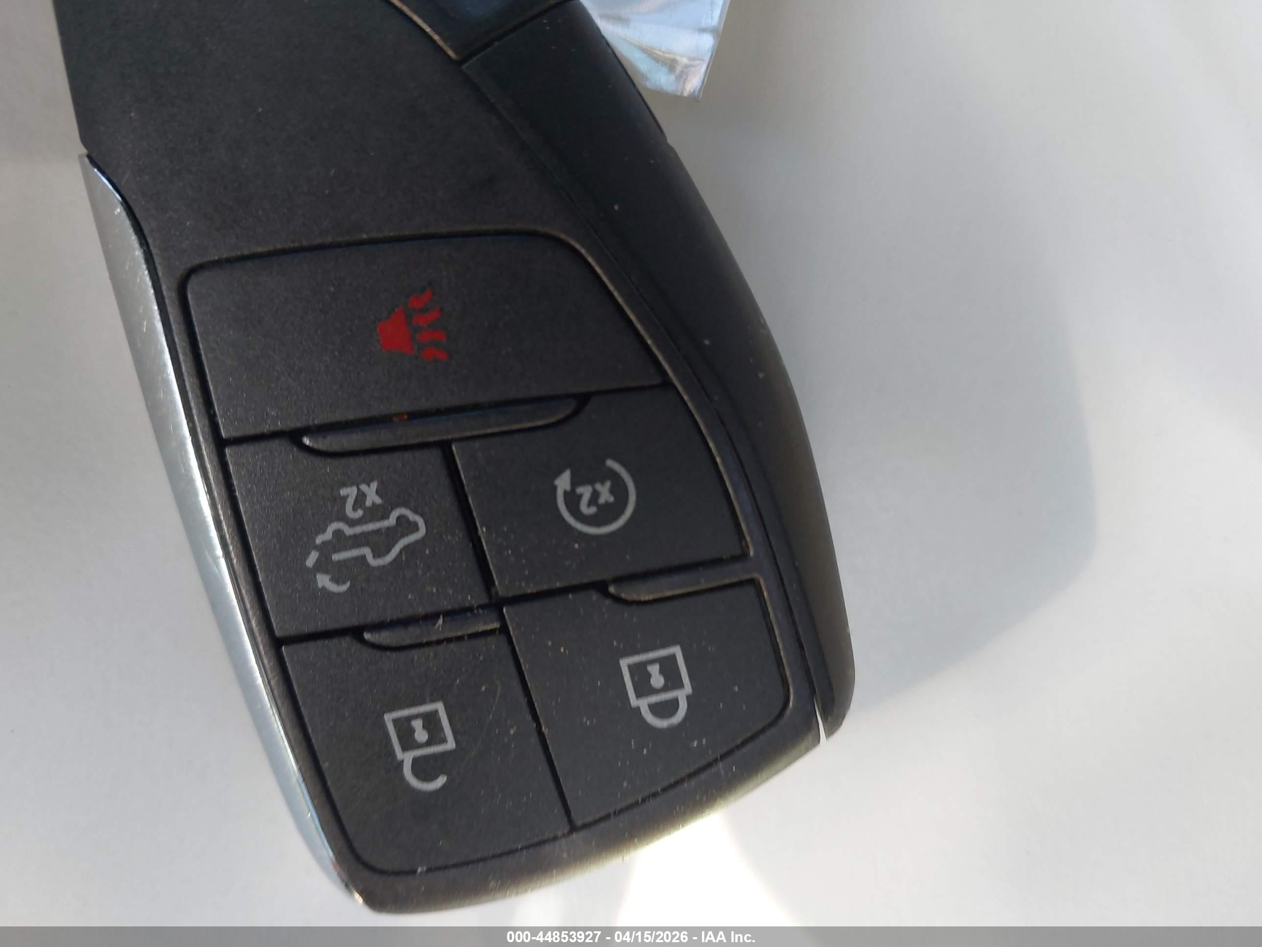 GMC SIERRA image 11