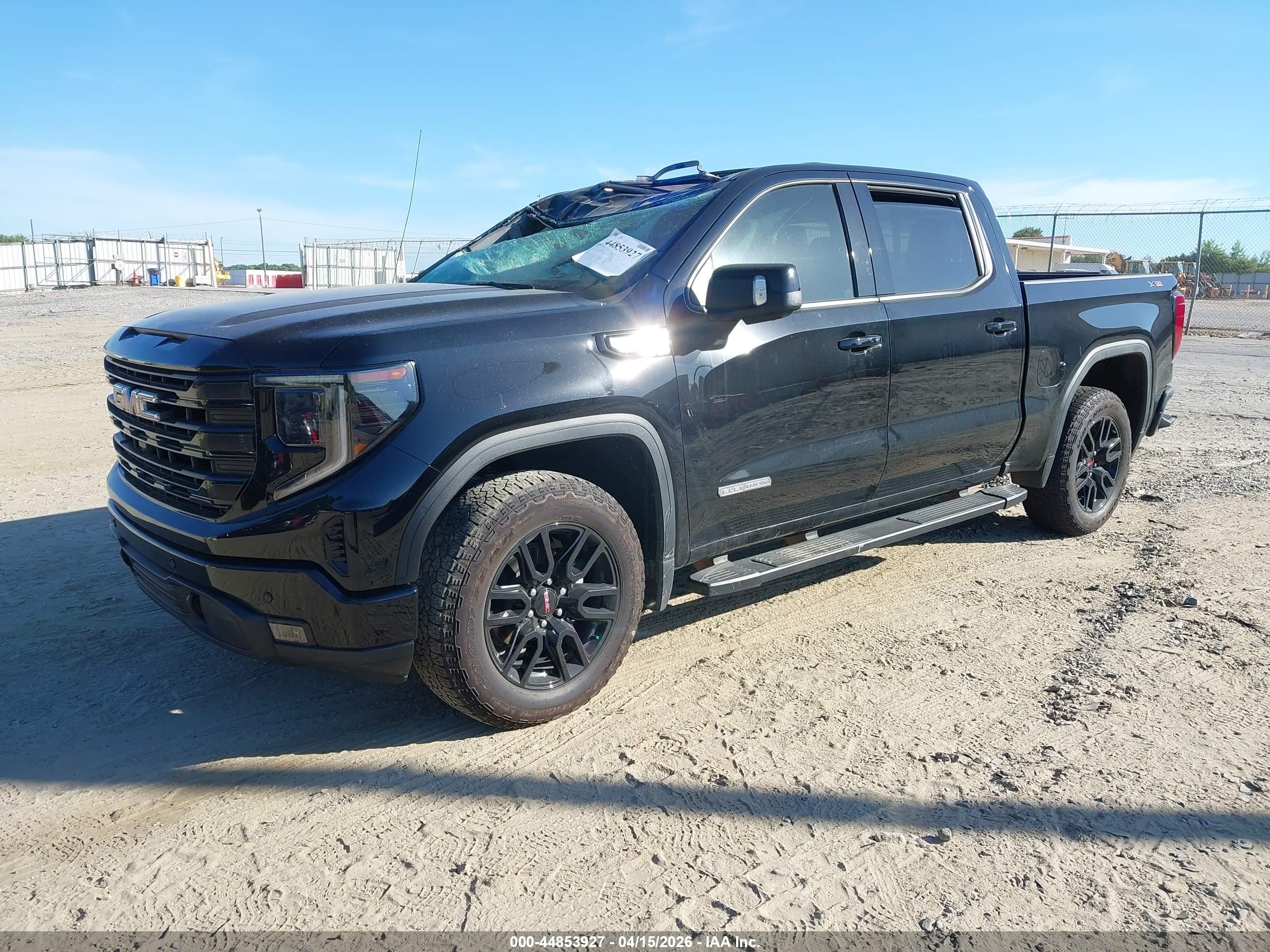 GMC SIERRA image 2