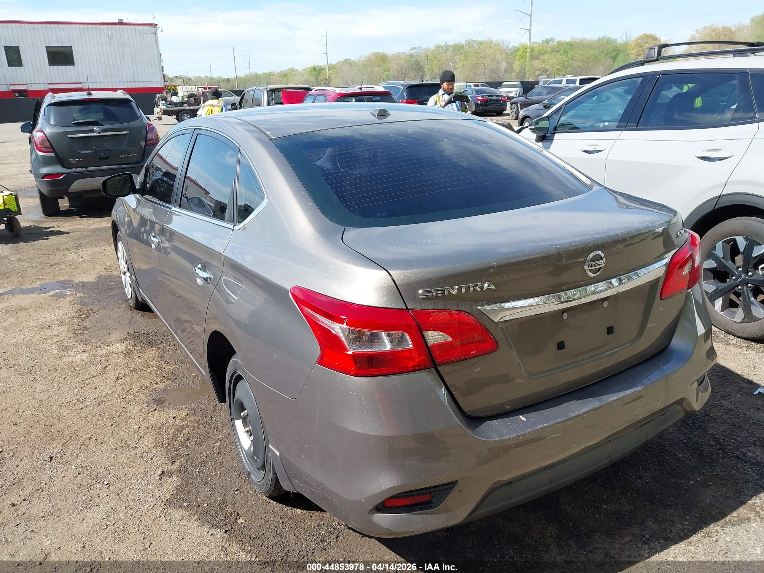 NISSAN SENTRA image 3