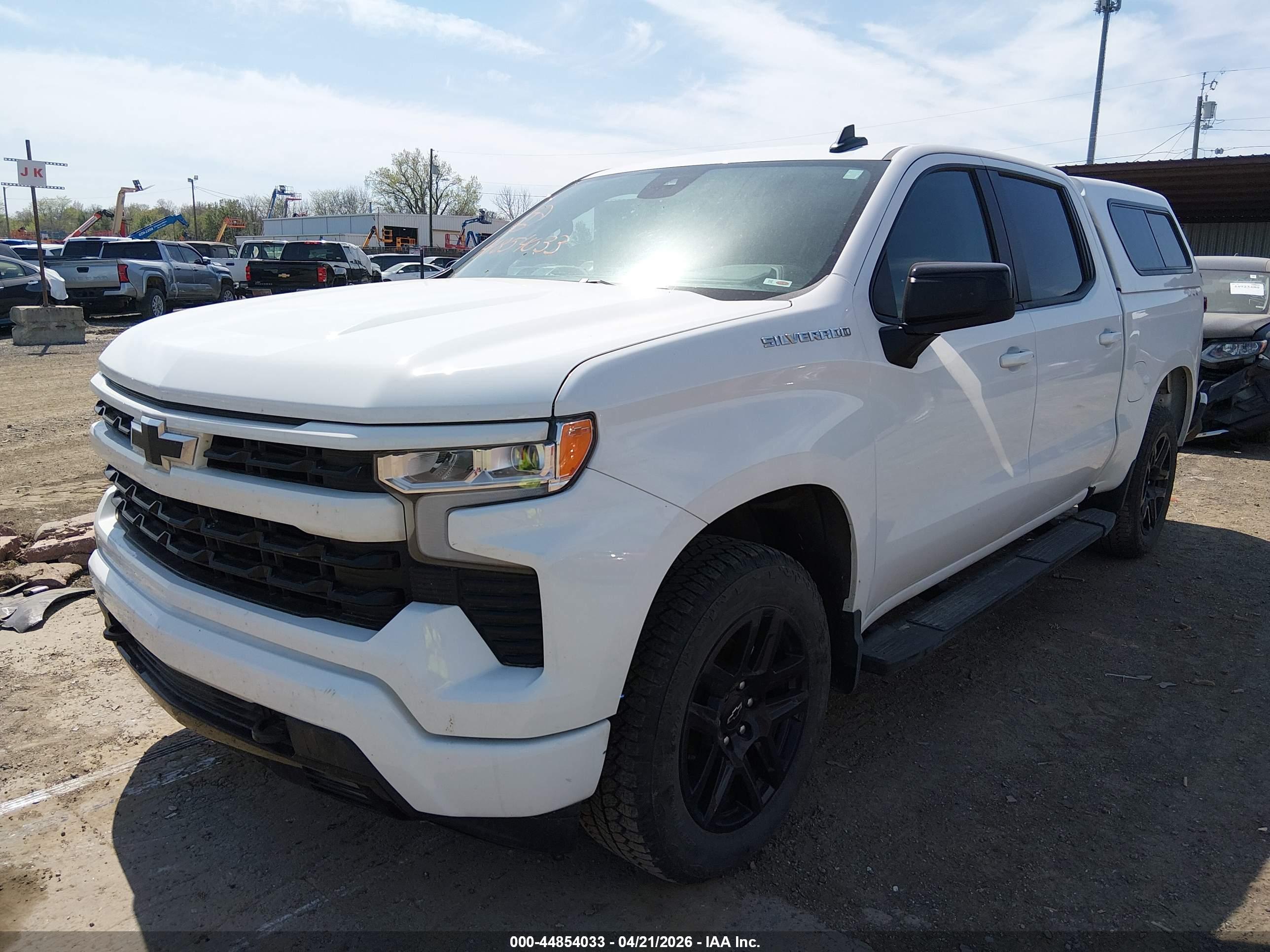 CHEVROLET SILVERADO image 2