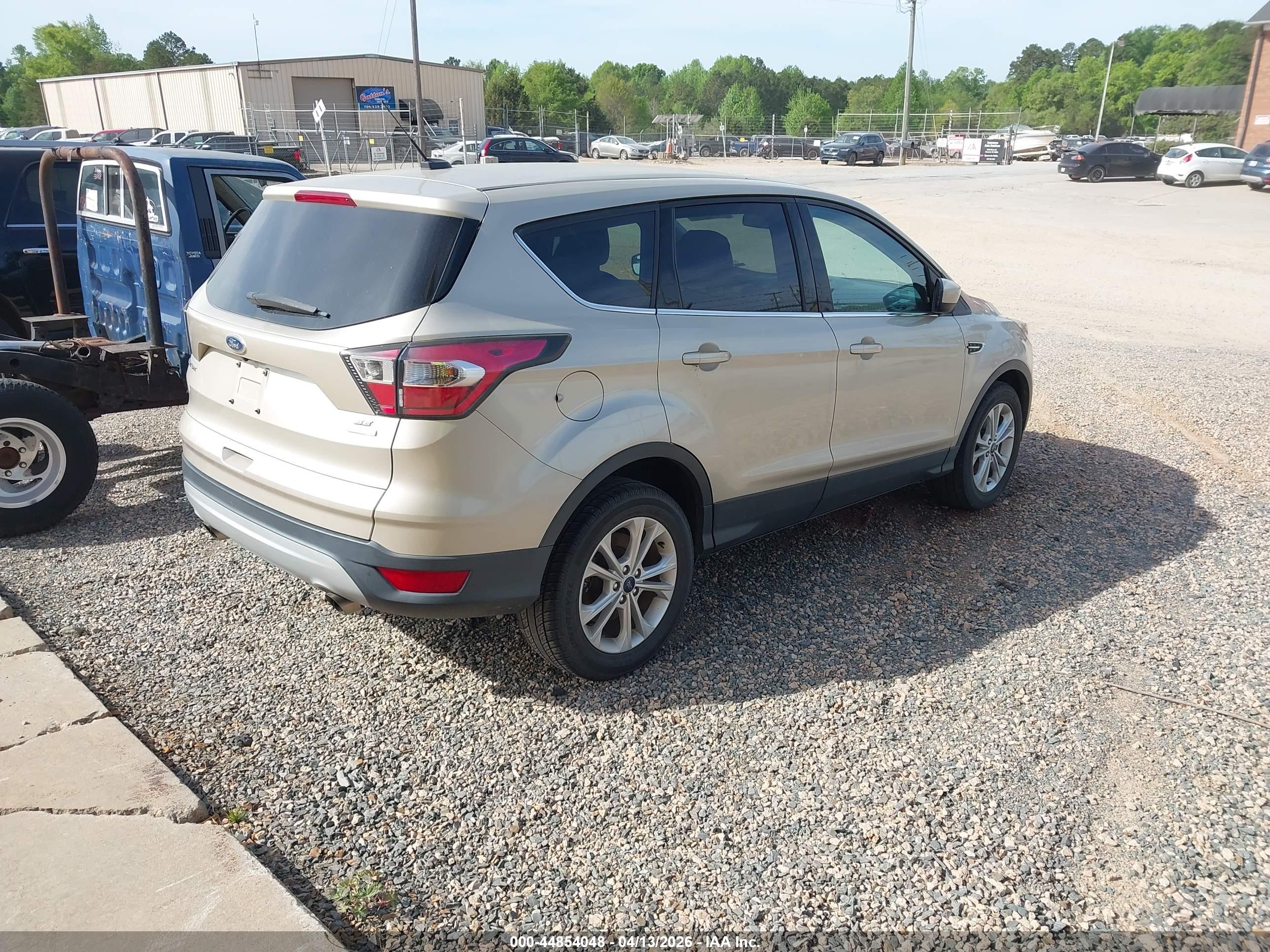 FORD ESCAPE image 4