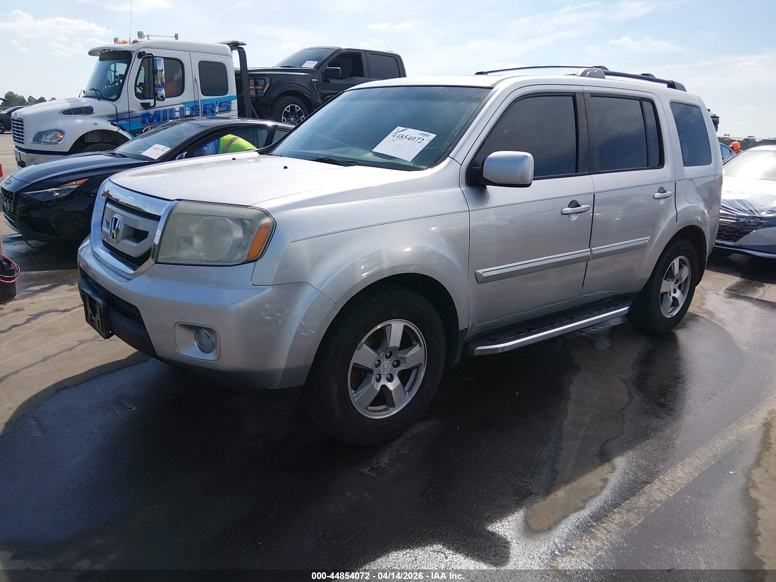 HONDA PILOT image 2