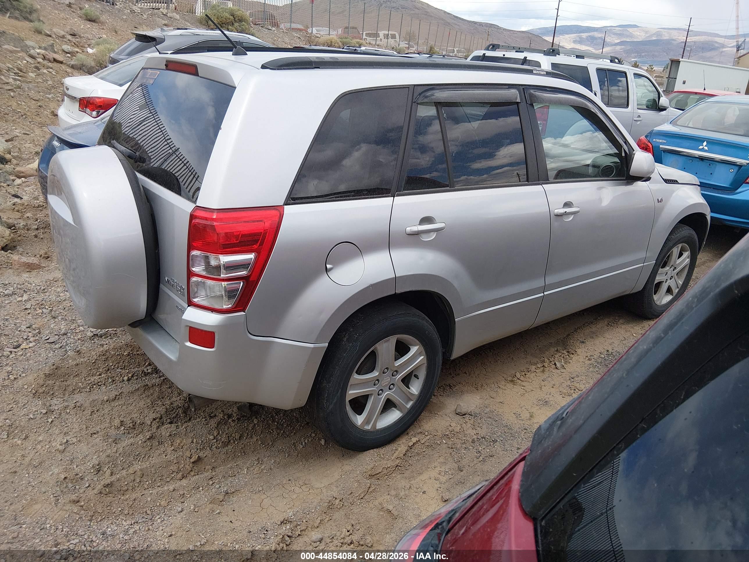 SUZUKI GRAND image 4
