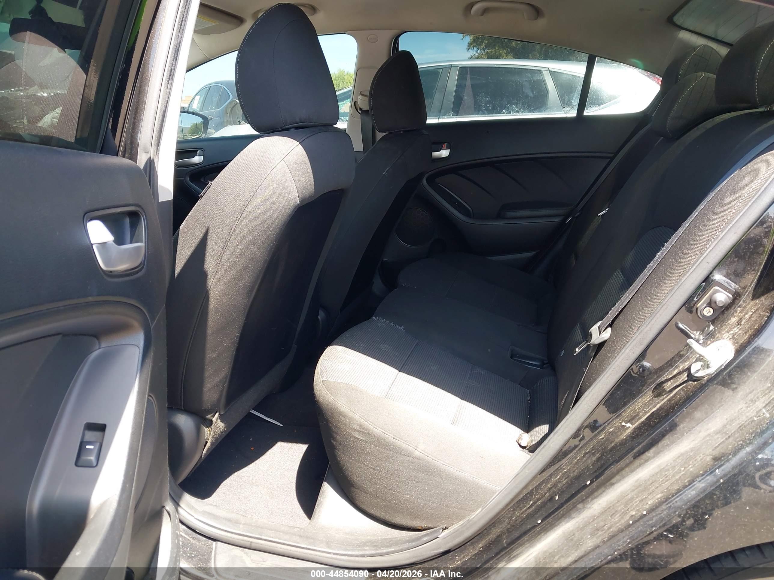 KIA FORTE image 8
