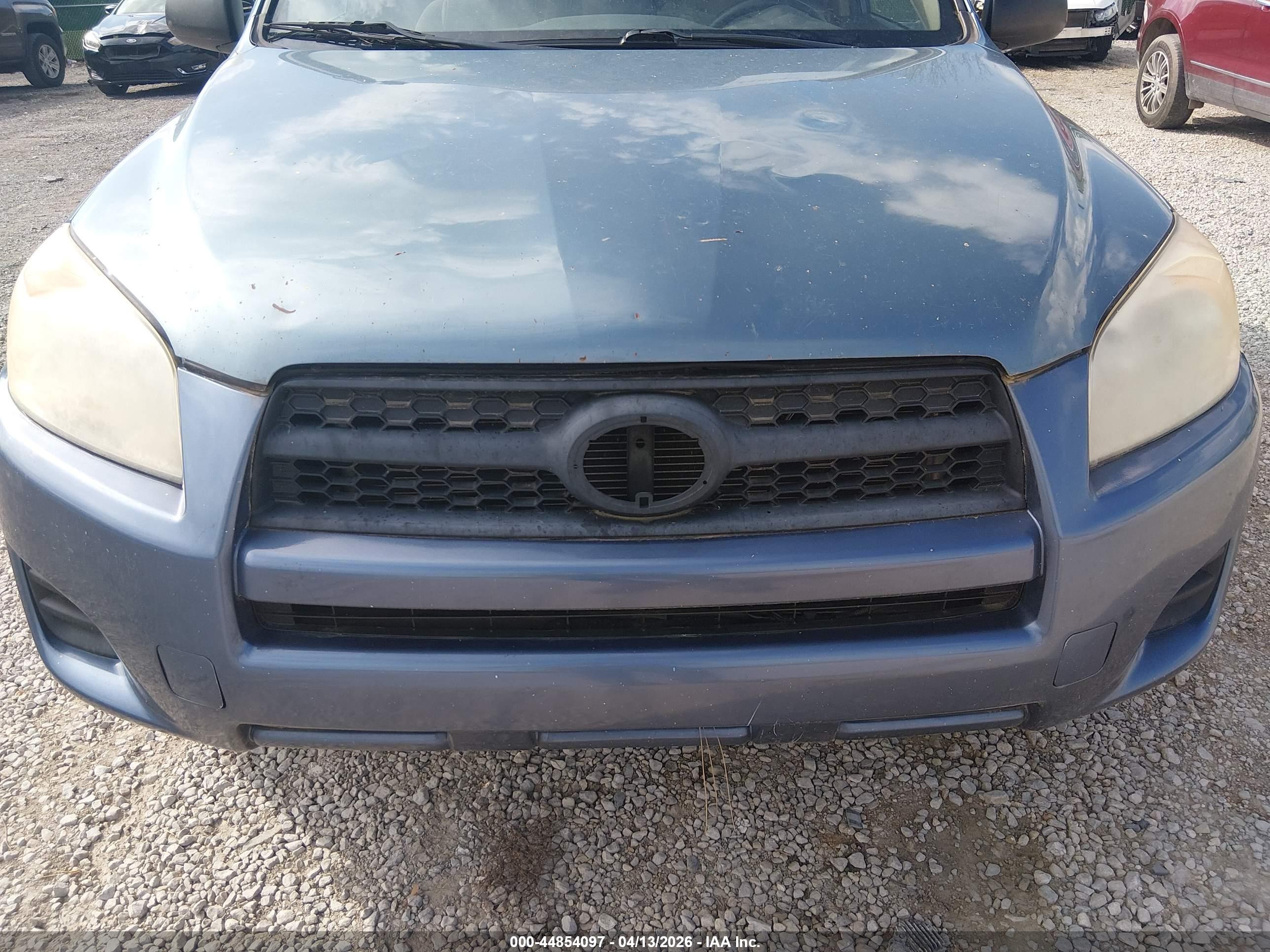 TOYOTA RAV4 image 6