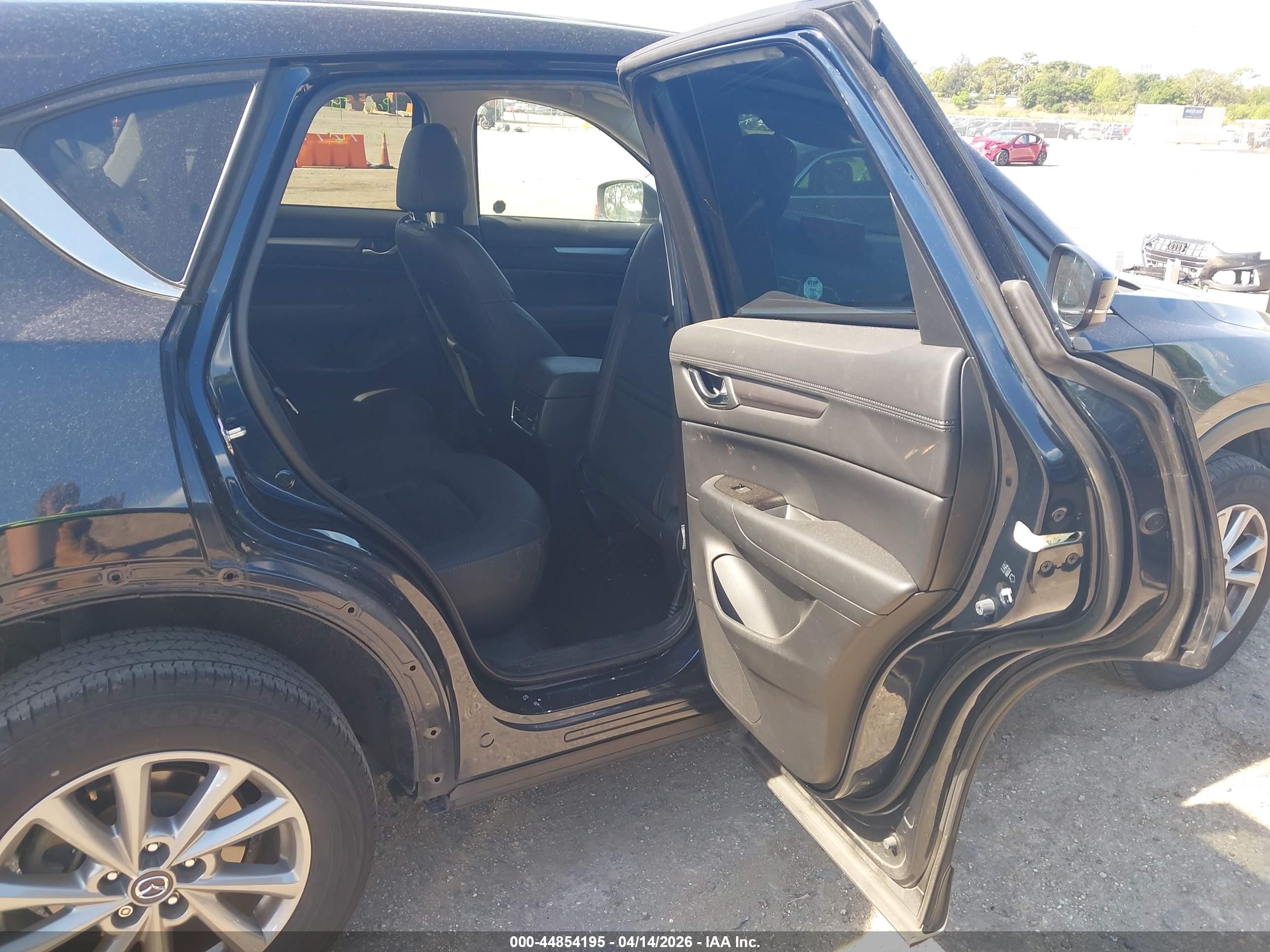 MAZDA CX-5 image 8