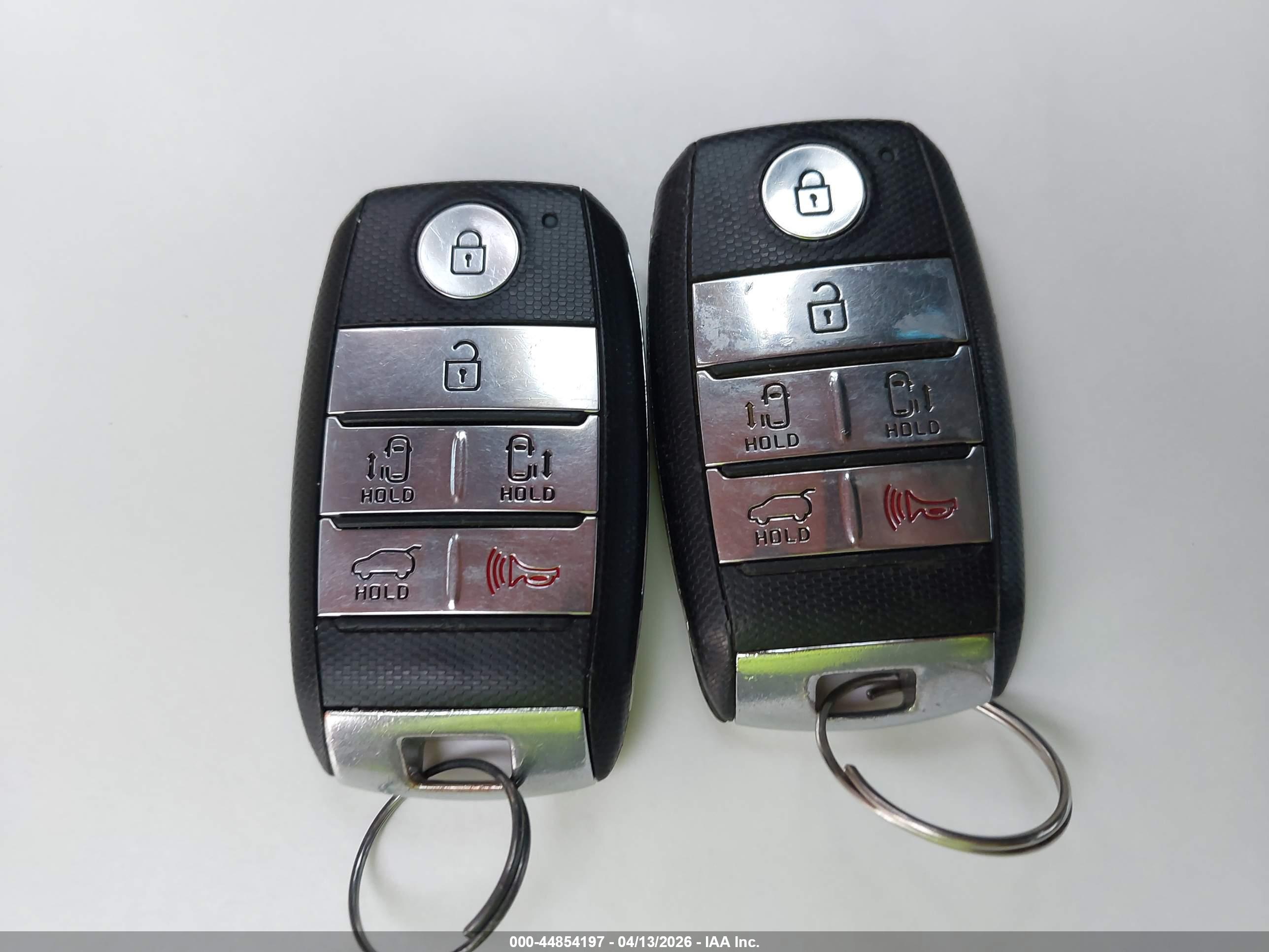 KIA SEDONA image 11