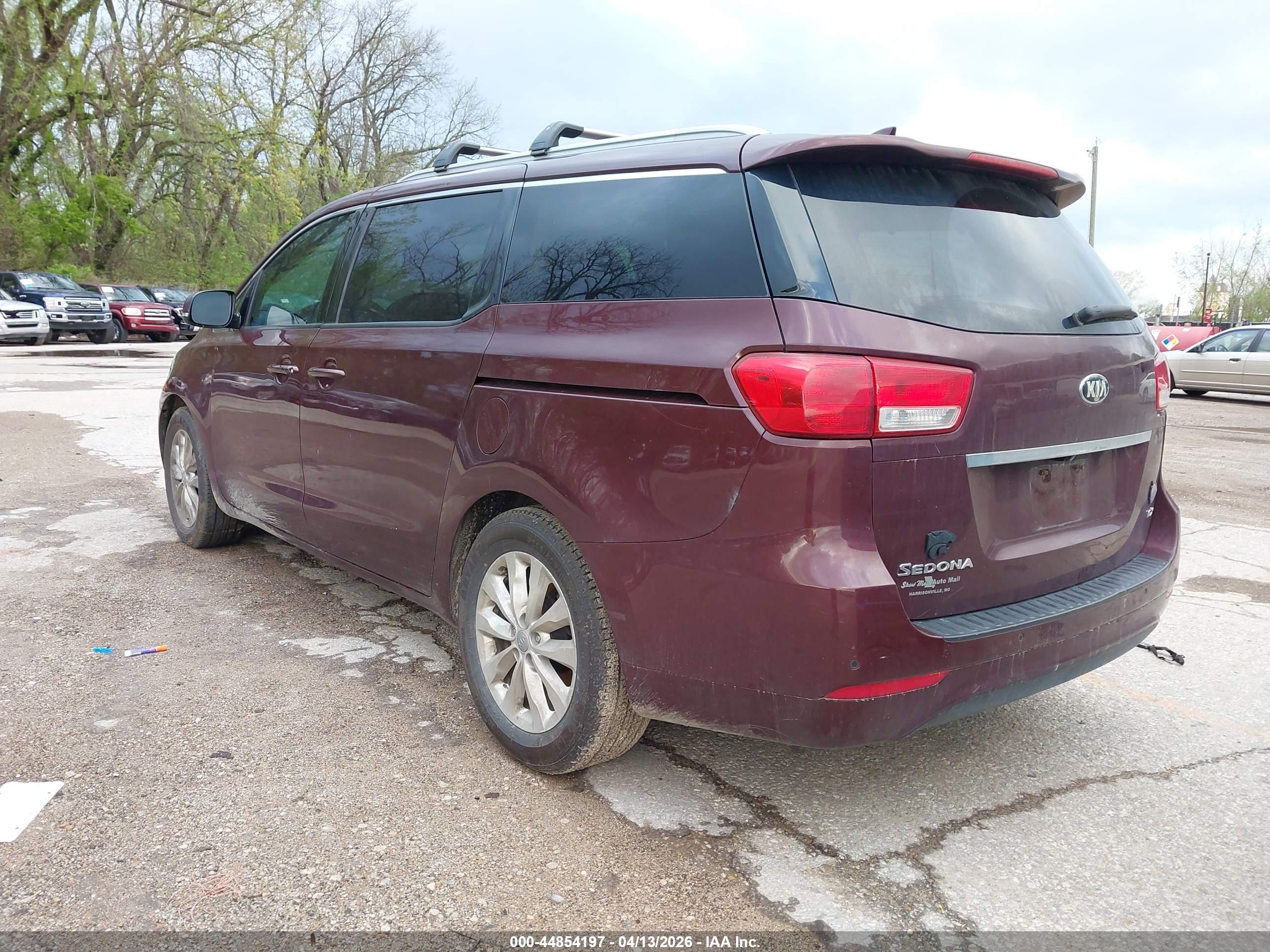 KIA SEDONA image 3