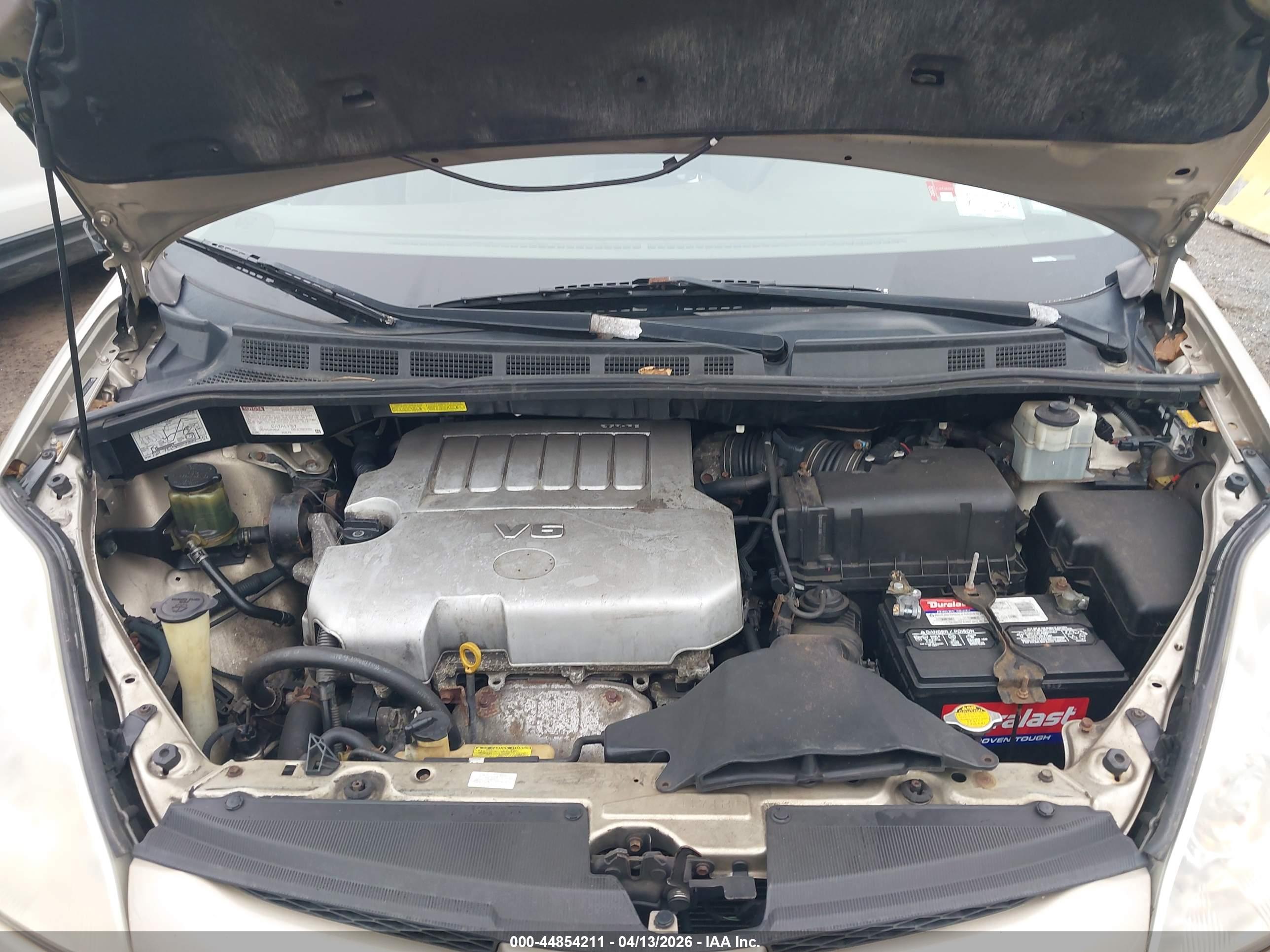 TOYOTA SIENNA image 10