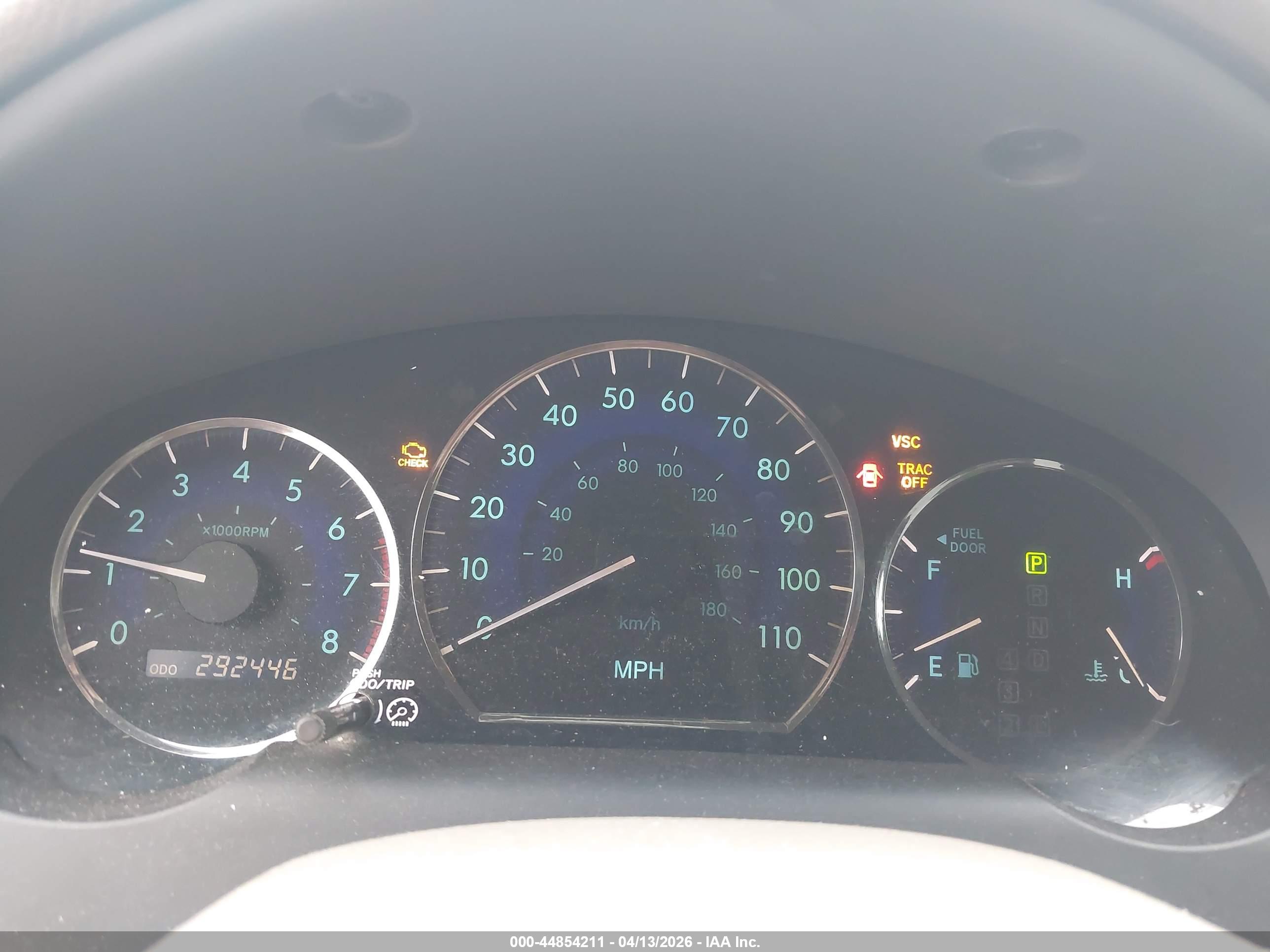 TOYOTA SIENNA image 7