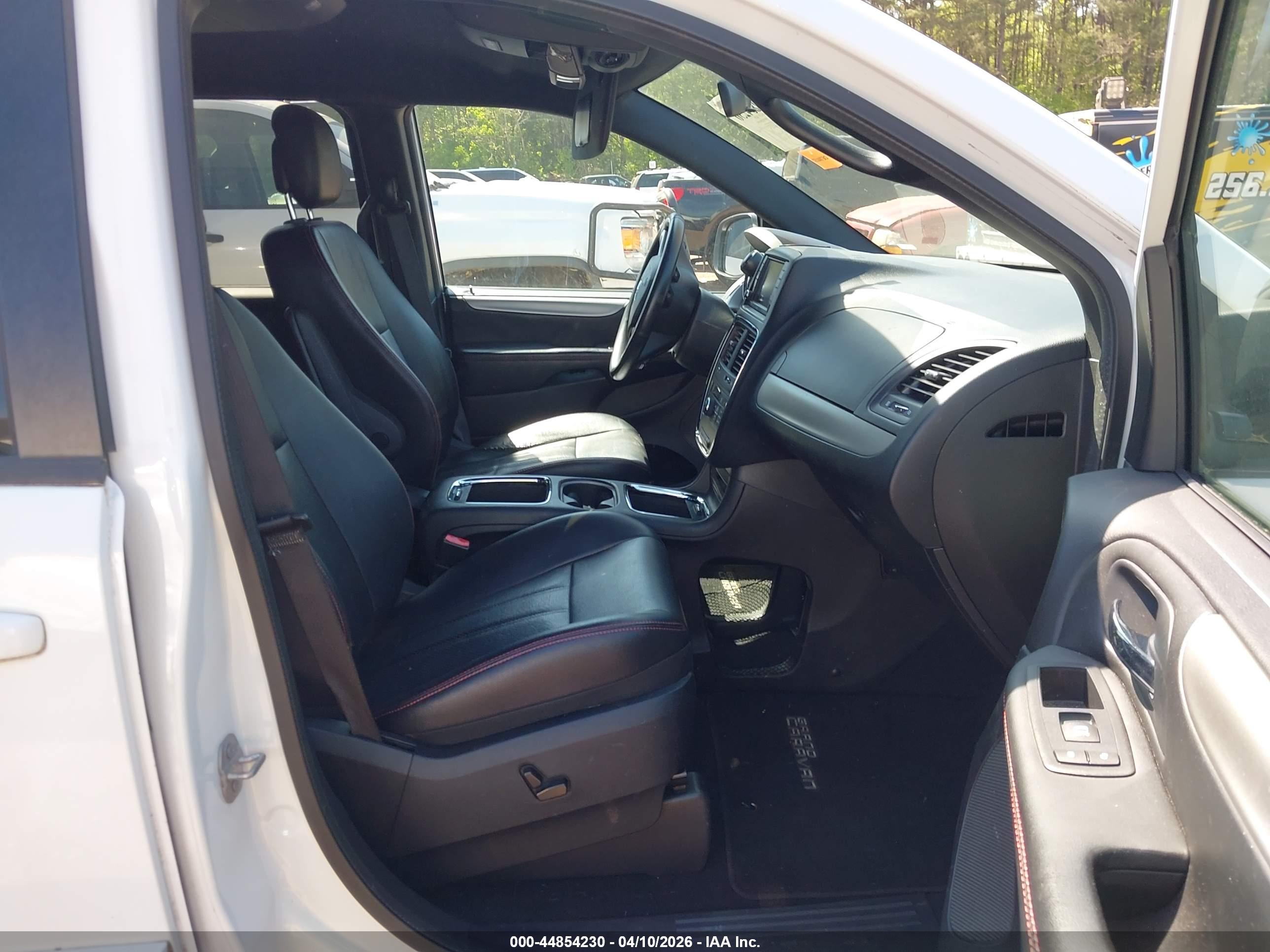 DODGE GRAND image 5