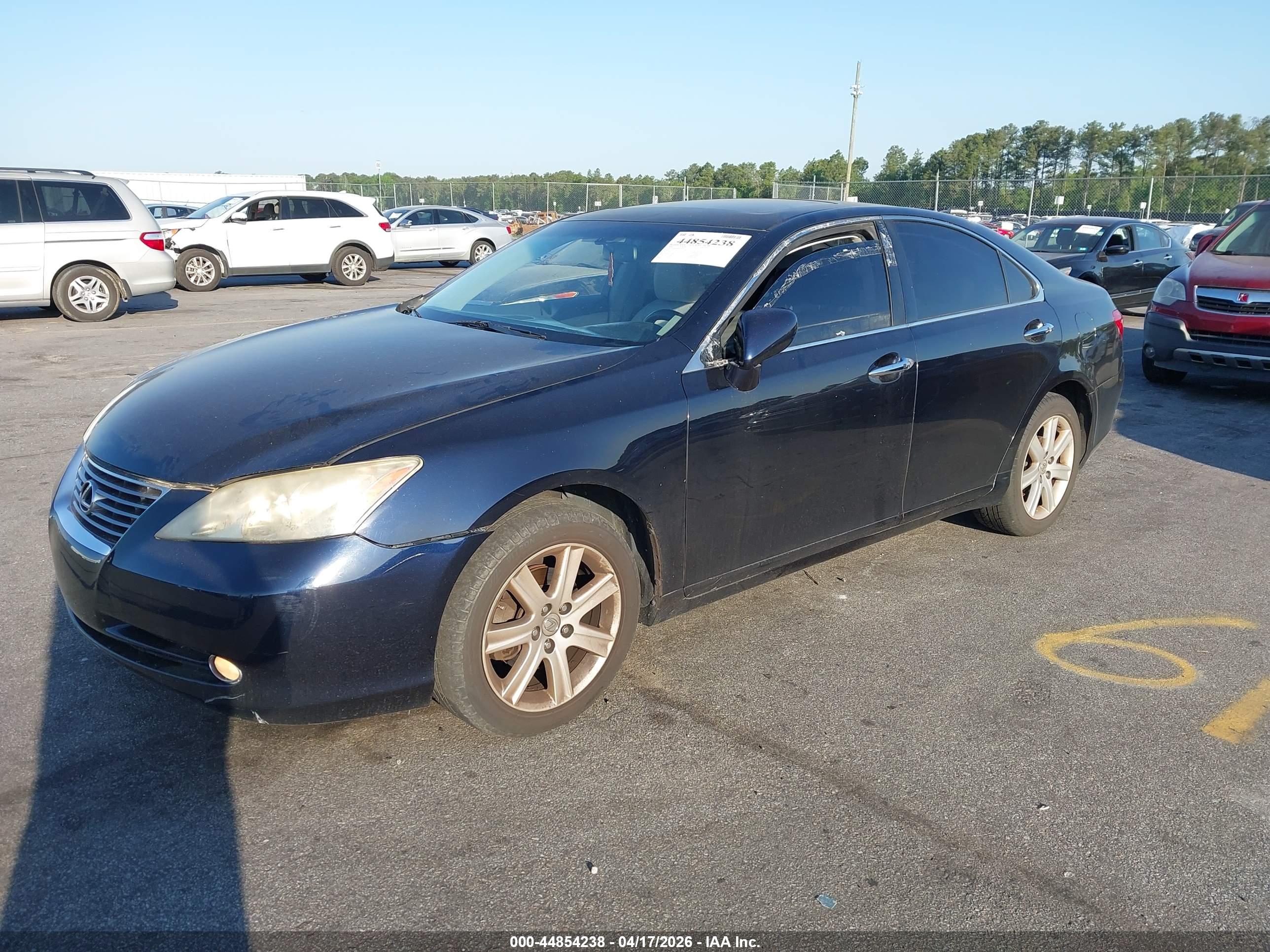 LEXUS ES image 2