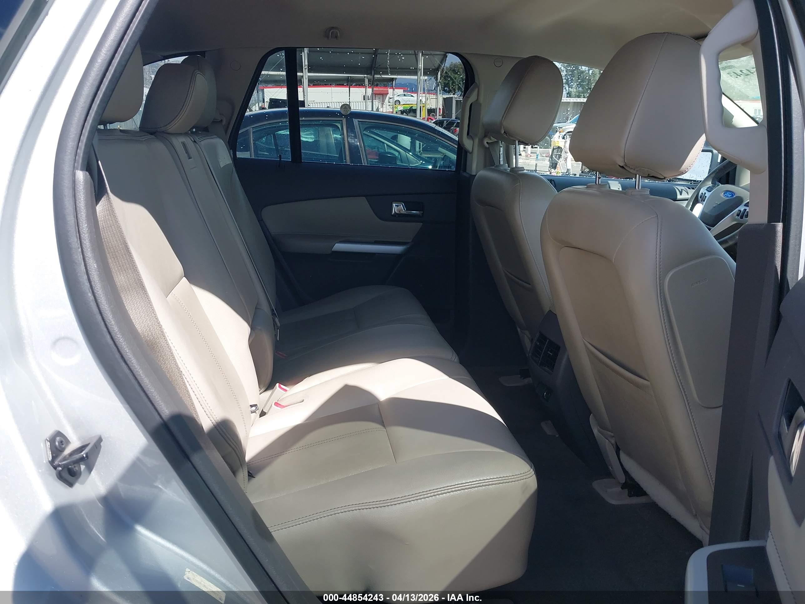FORD EDGE image 8