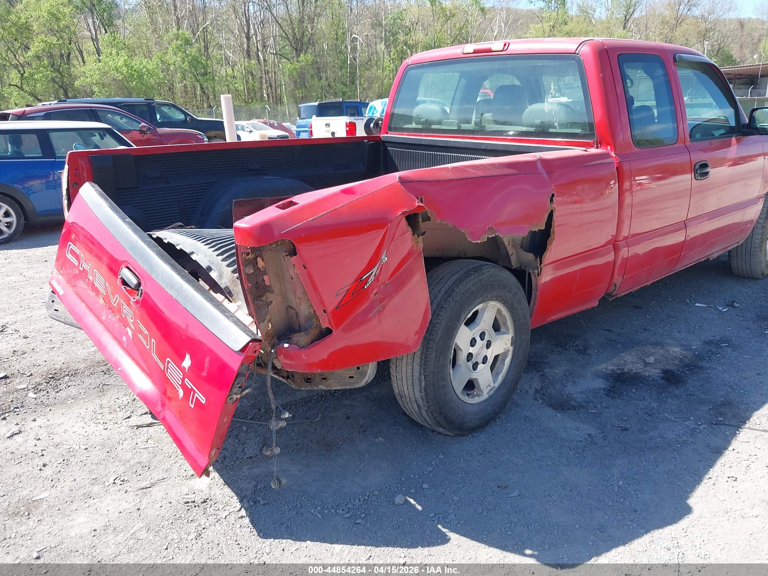 CHEVROLET SILVERADO image 4