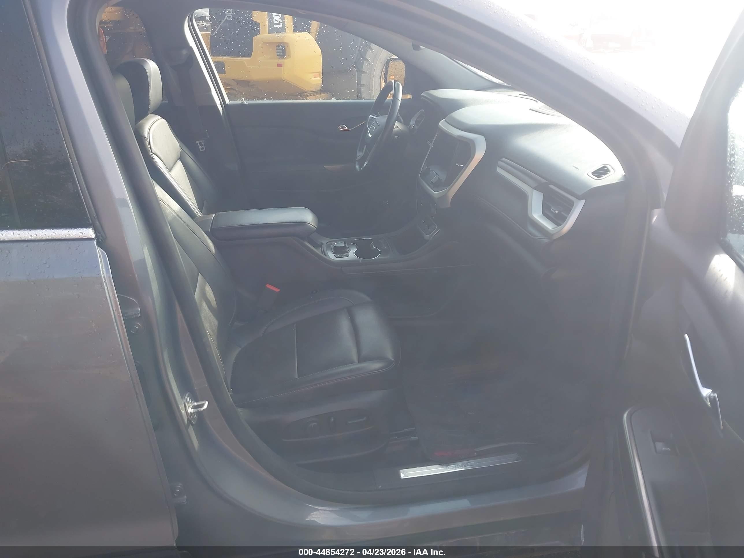 GMC ACADIA image 5