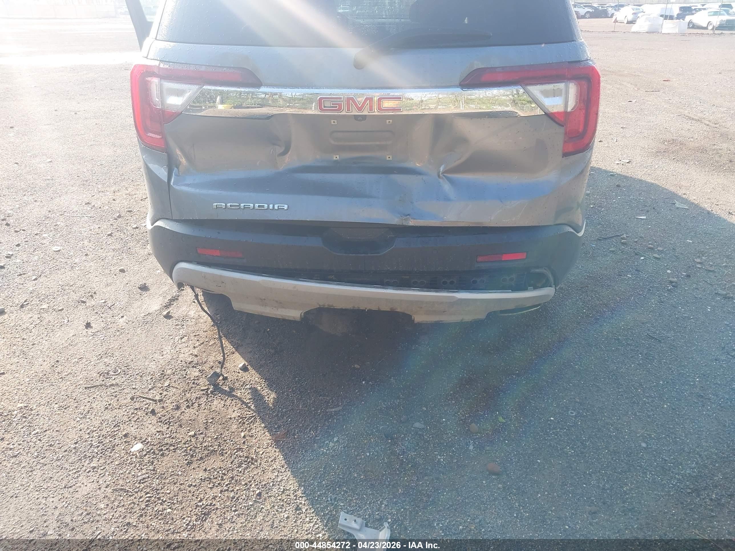 GMC ACADIA image 6