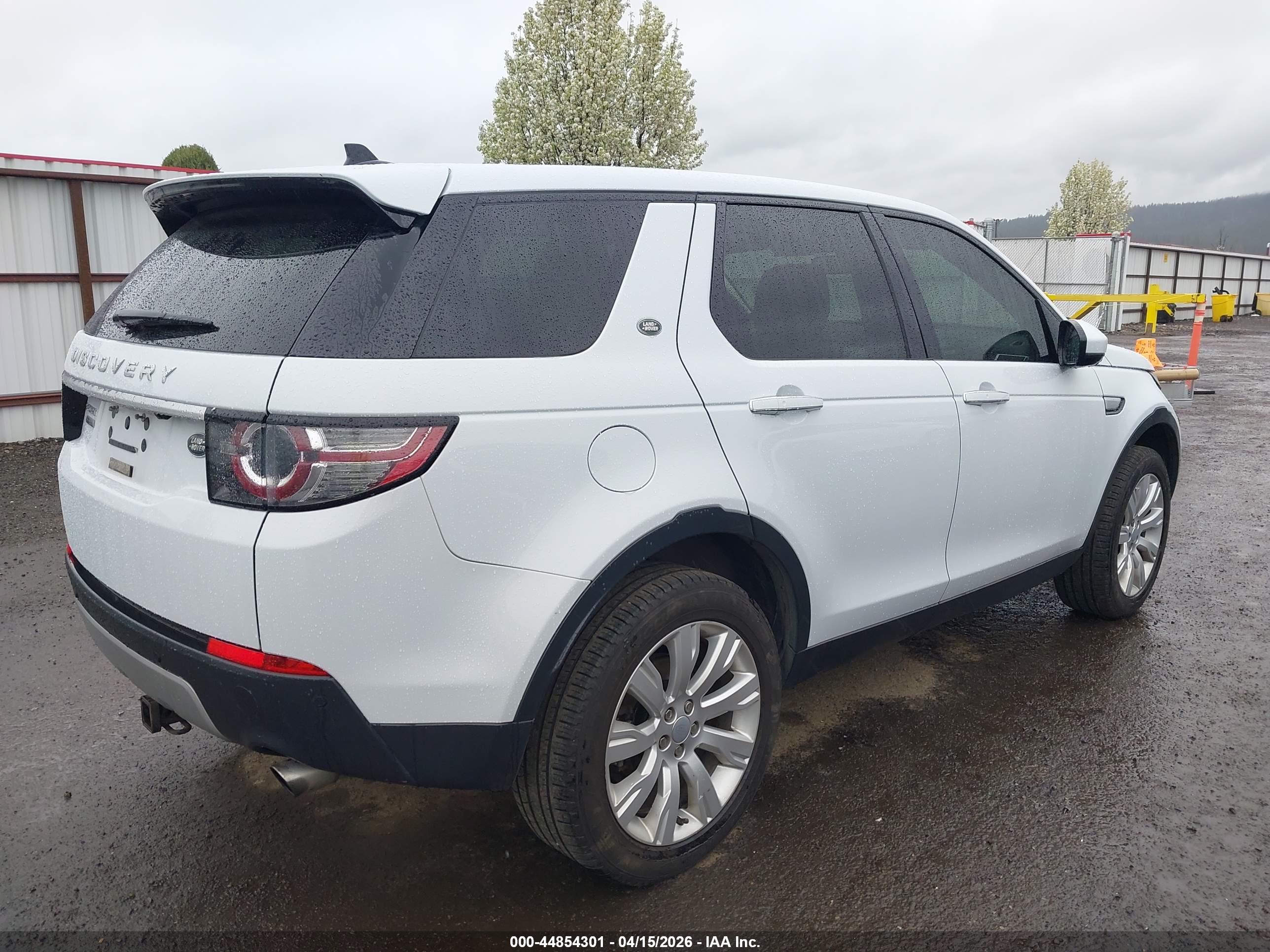 LAND ROVER image 4