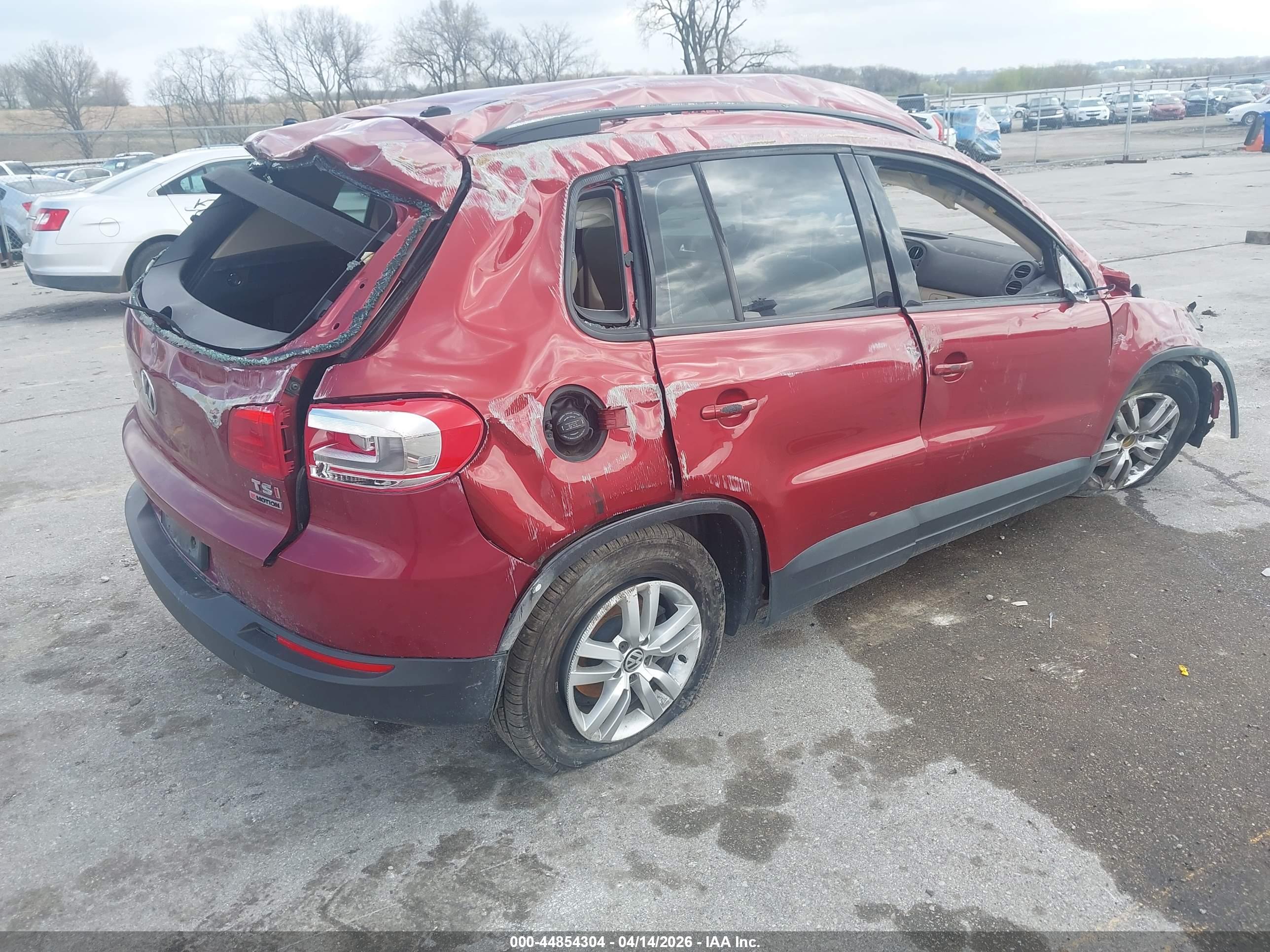 VOLKSWAGEN TIGUAN image 4