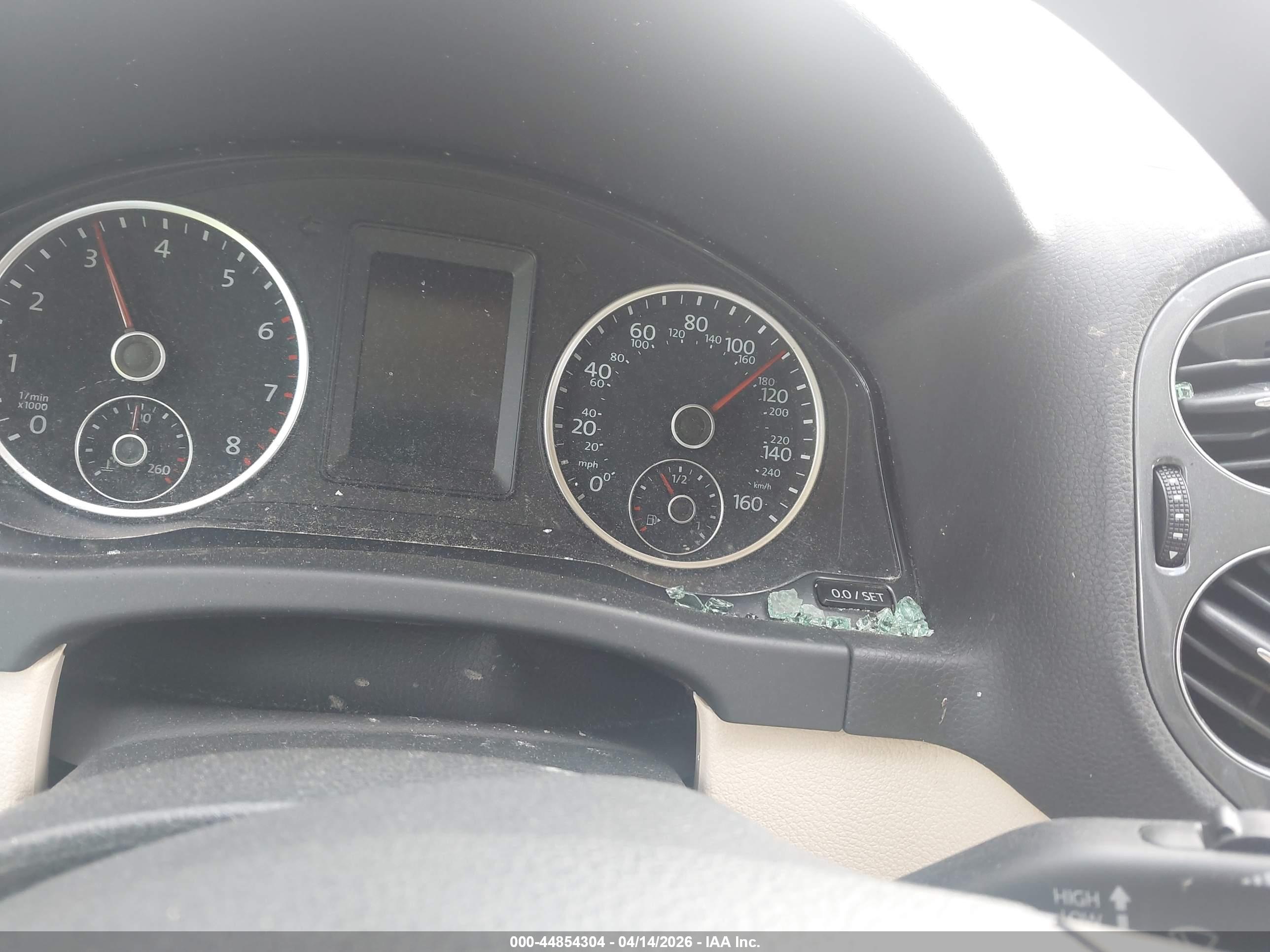 VOLKSWAGEN TIGUAN image 7