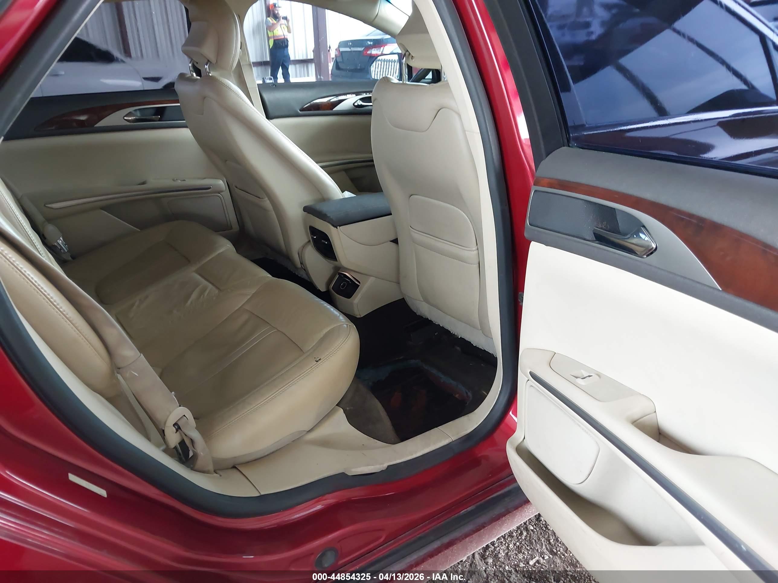 LINCOLN MKZ image 8