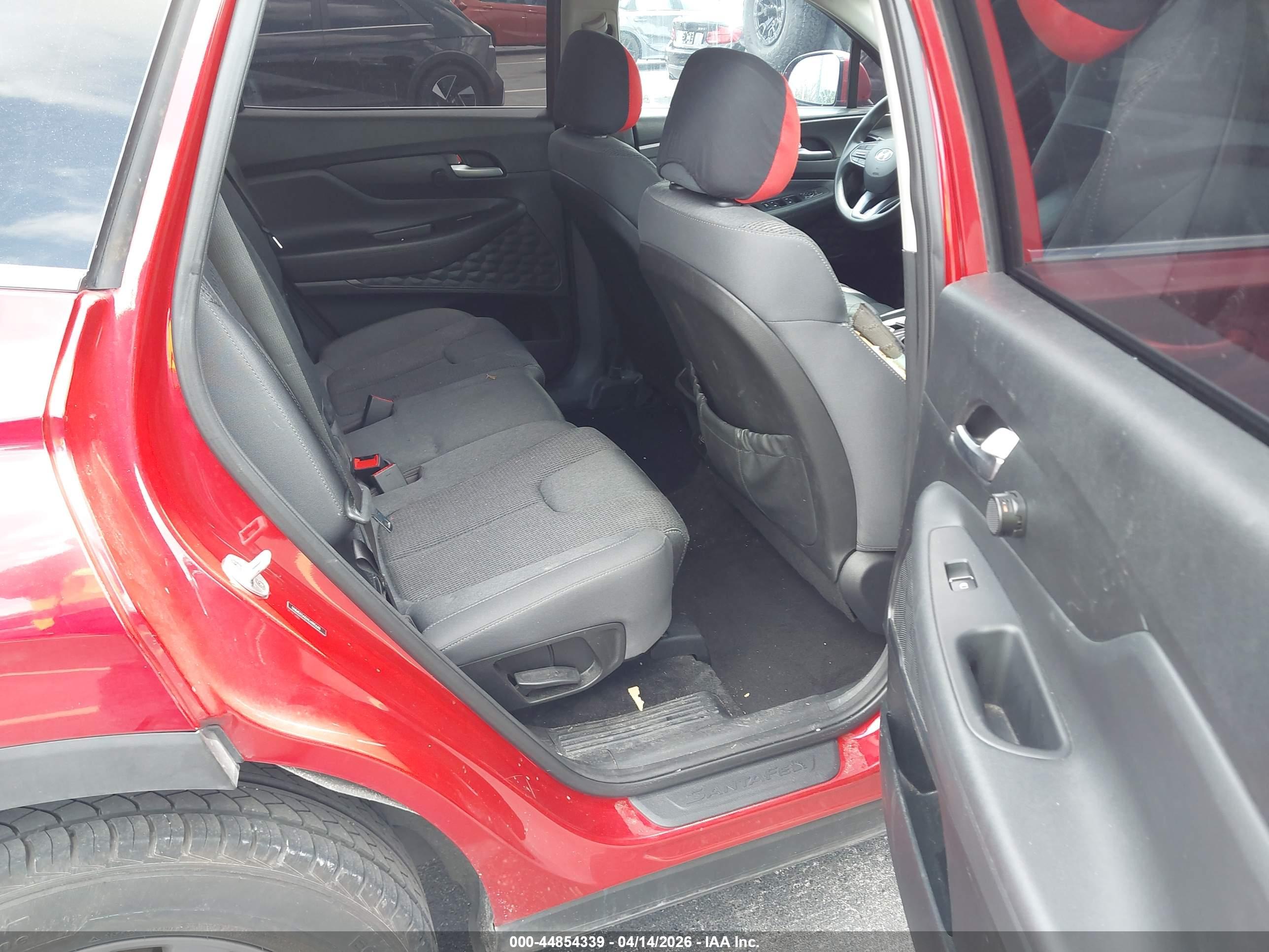 HYUNDAI SANTA image 8