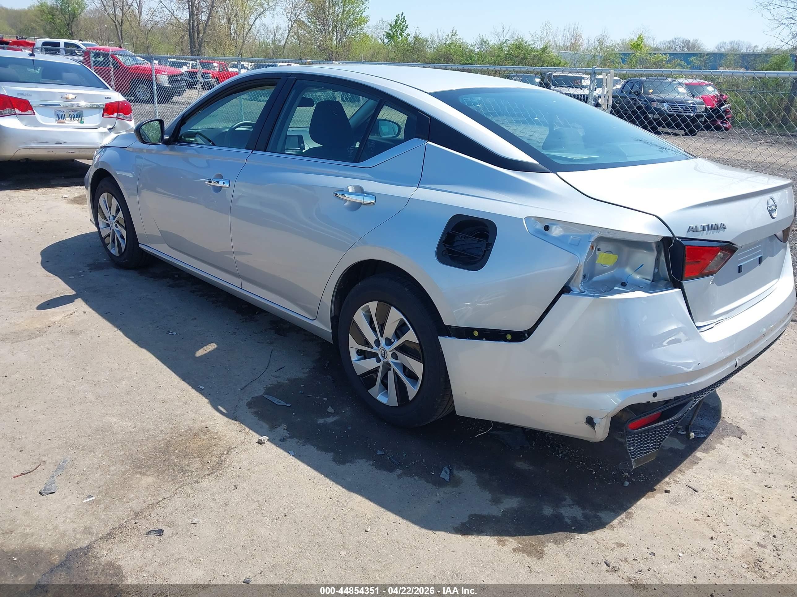 NISSAN ALTIMA image 3