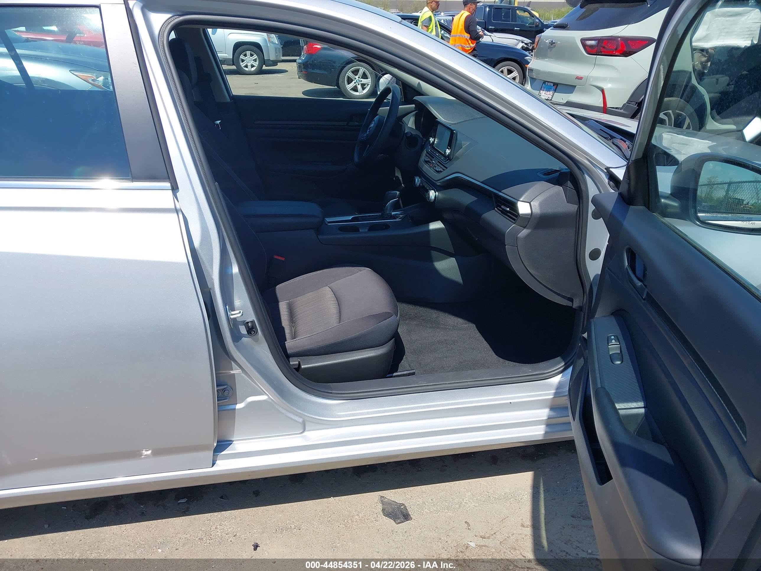 NISSAN ALTIMA image 5