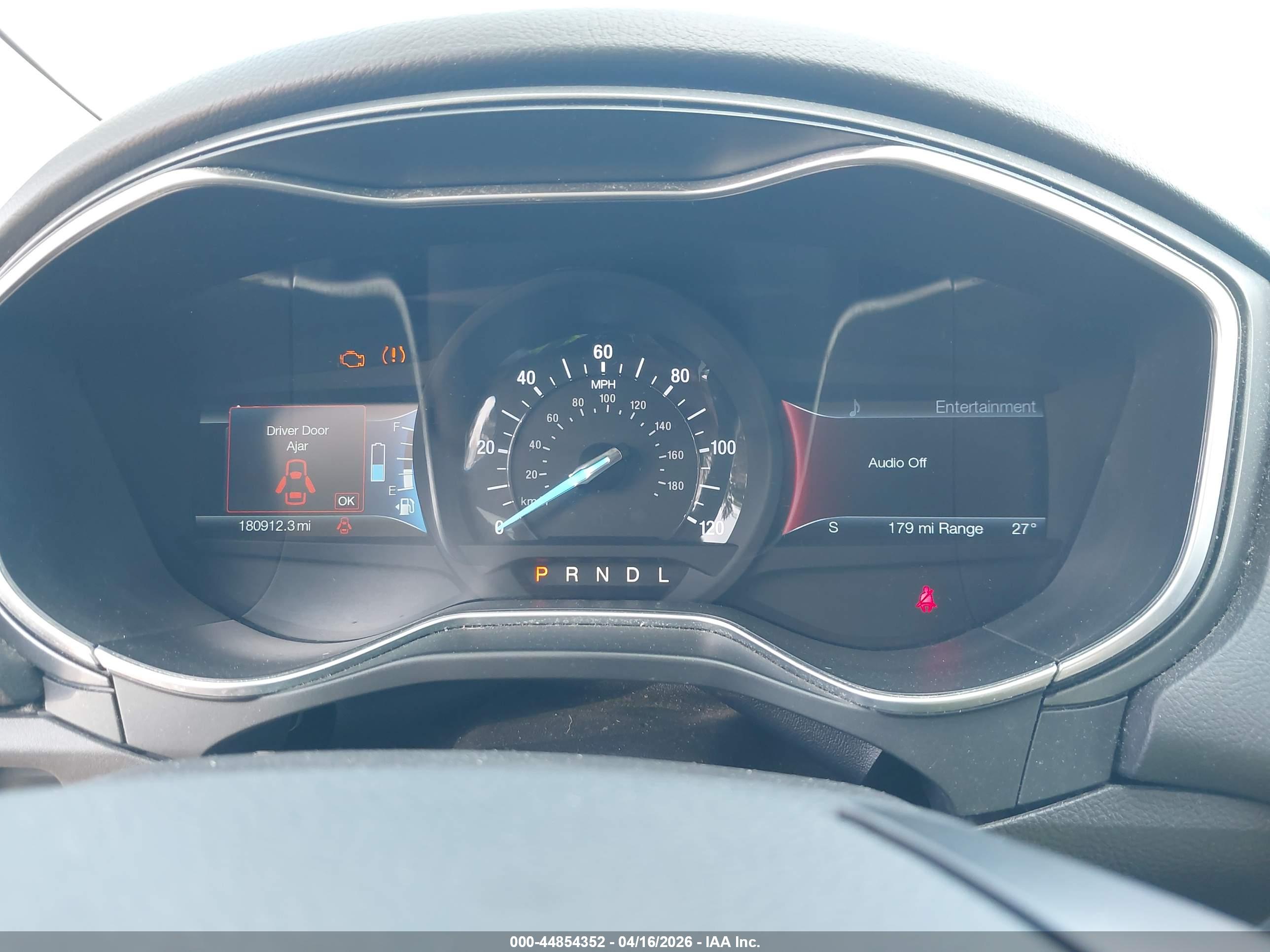 FORD FUSION image 7