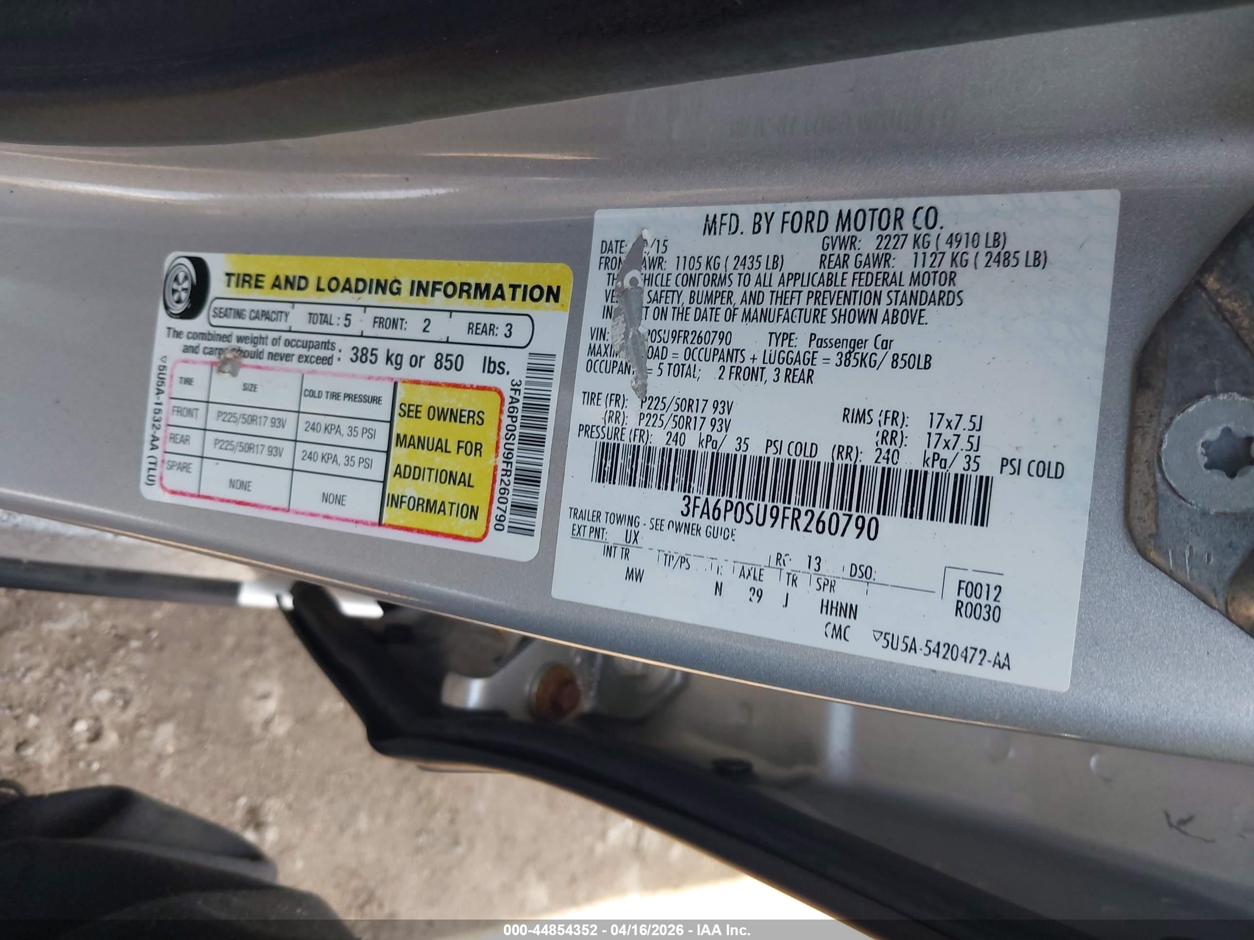 FORD FUSION image 9