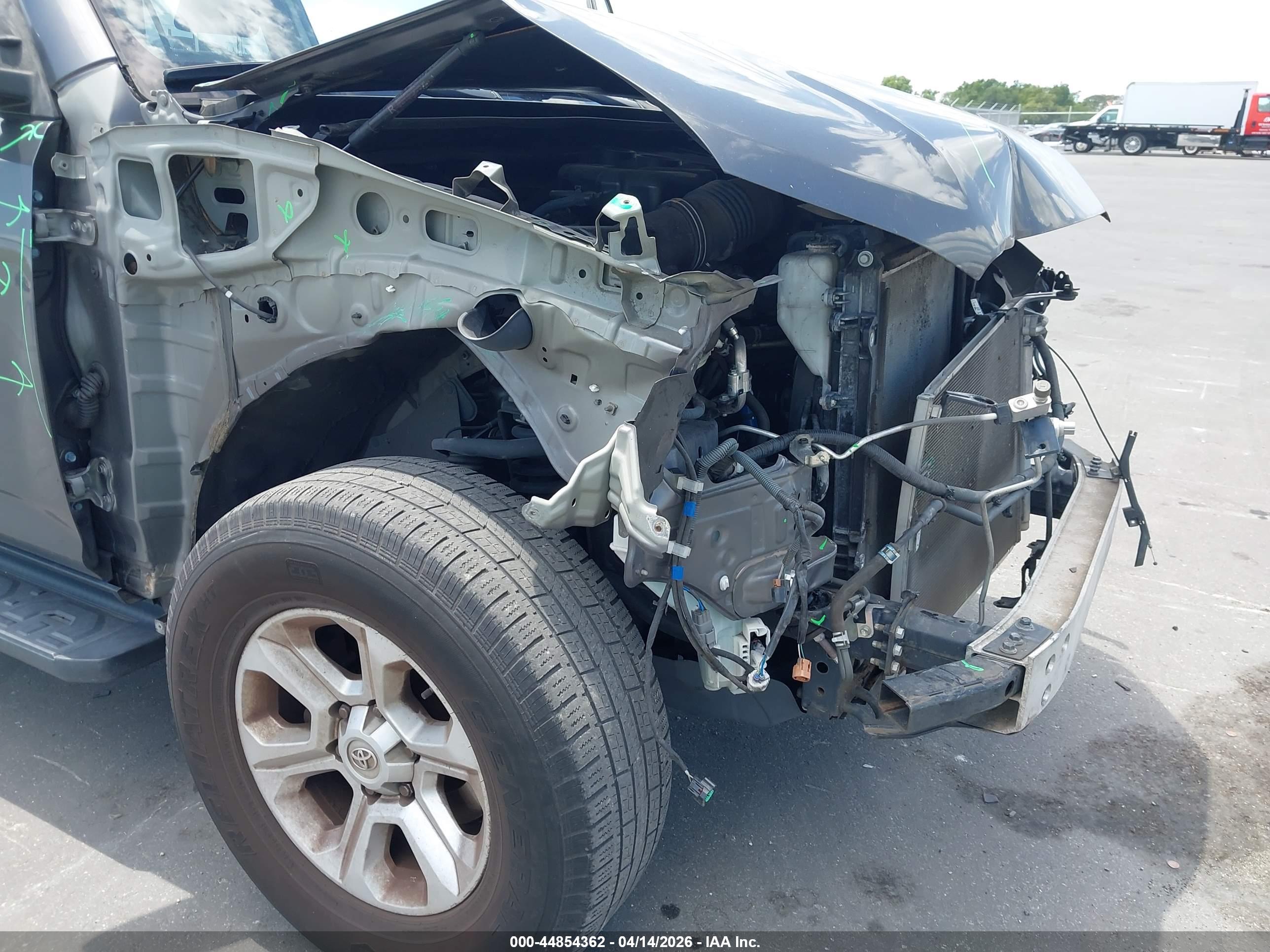 TOYOTA 4RUNNER image 6