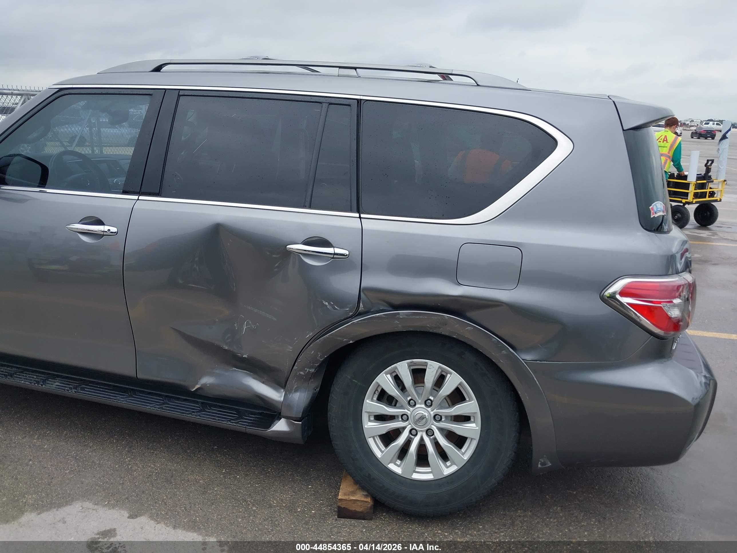 NISSAN ARMADA image 6