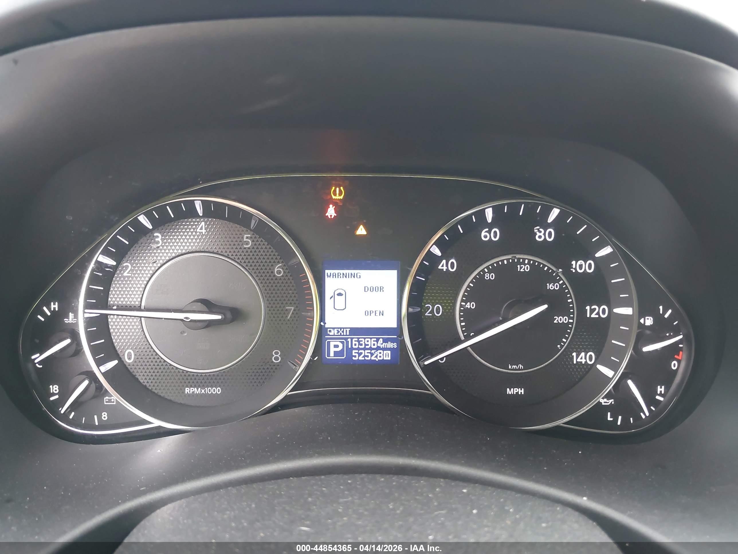 NISSAN ARMADA image 7
