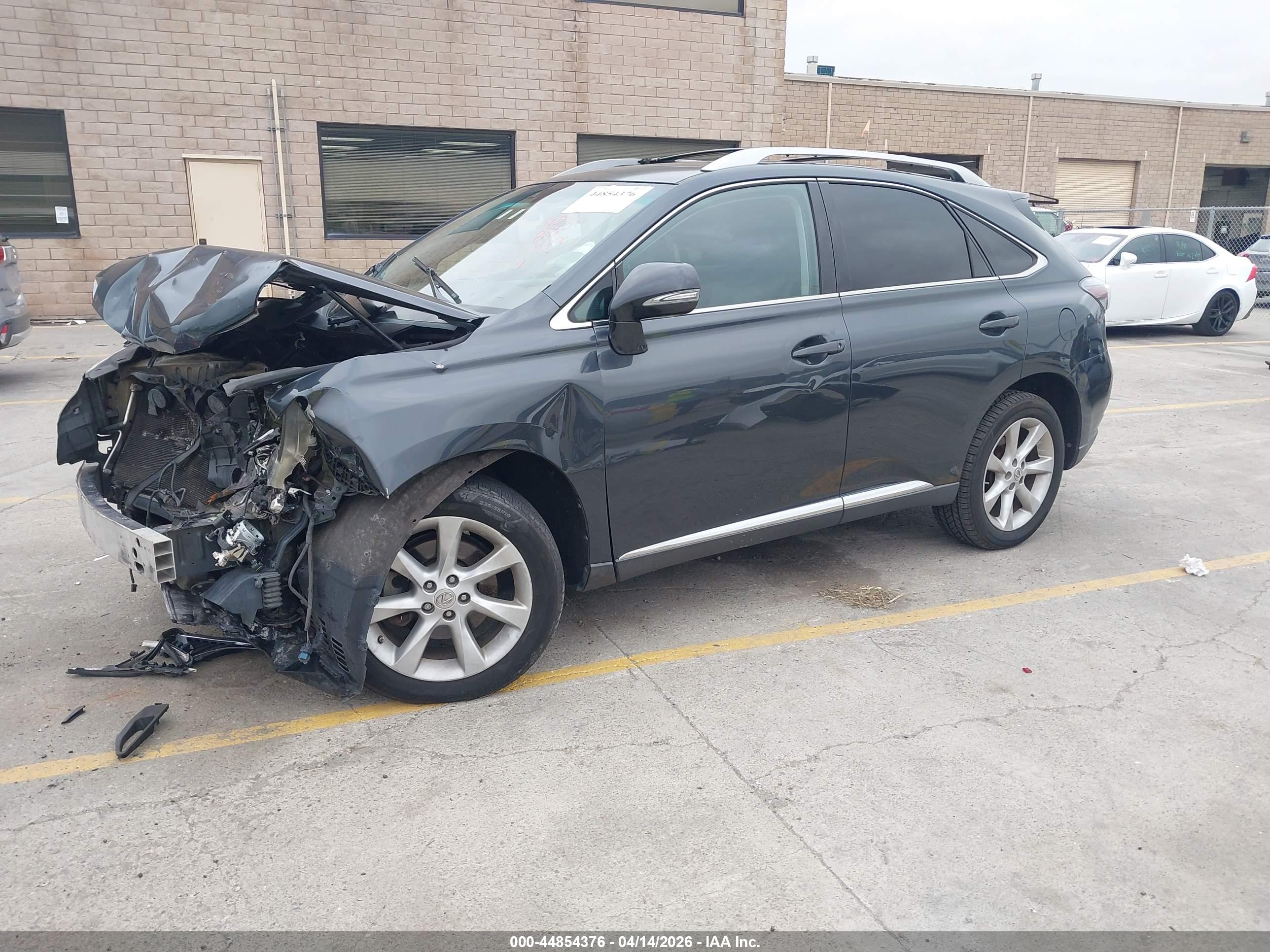 LEXUS RX image 2