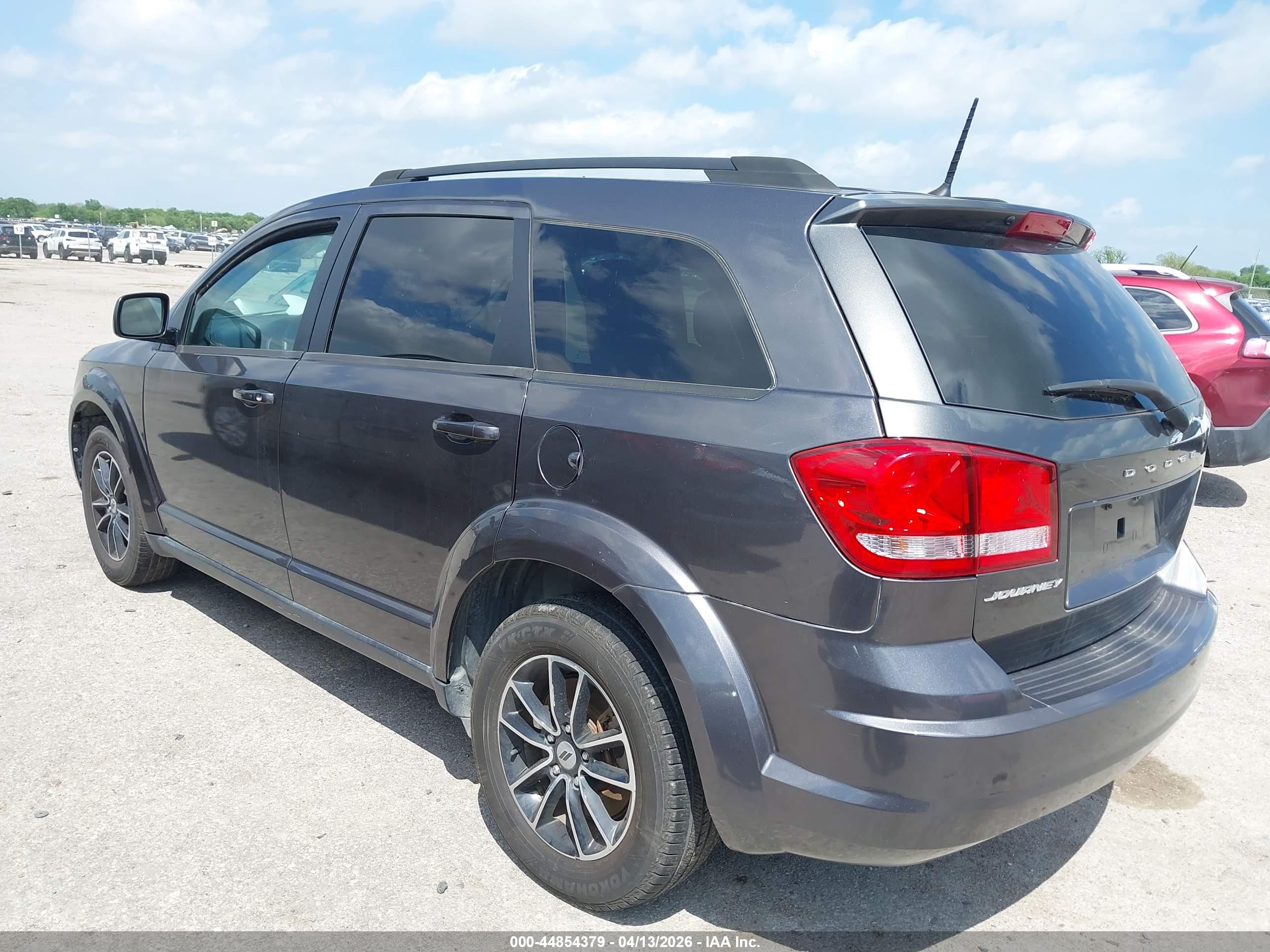 DODGE JOURNEY image 3
