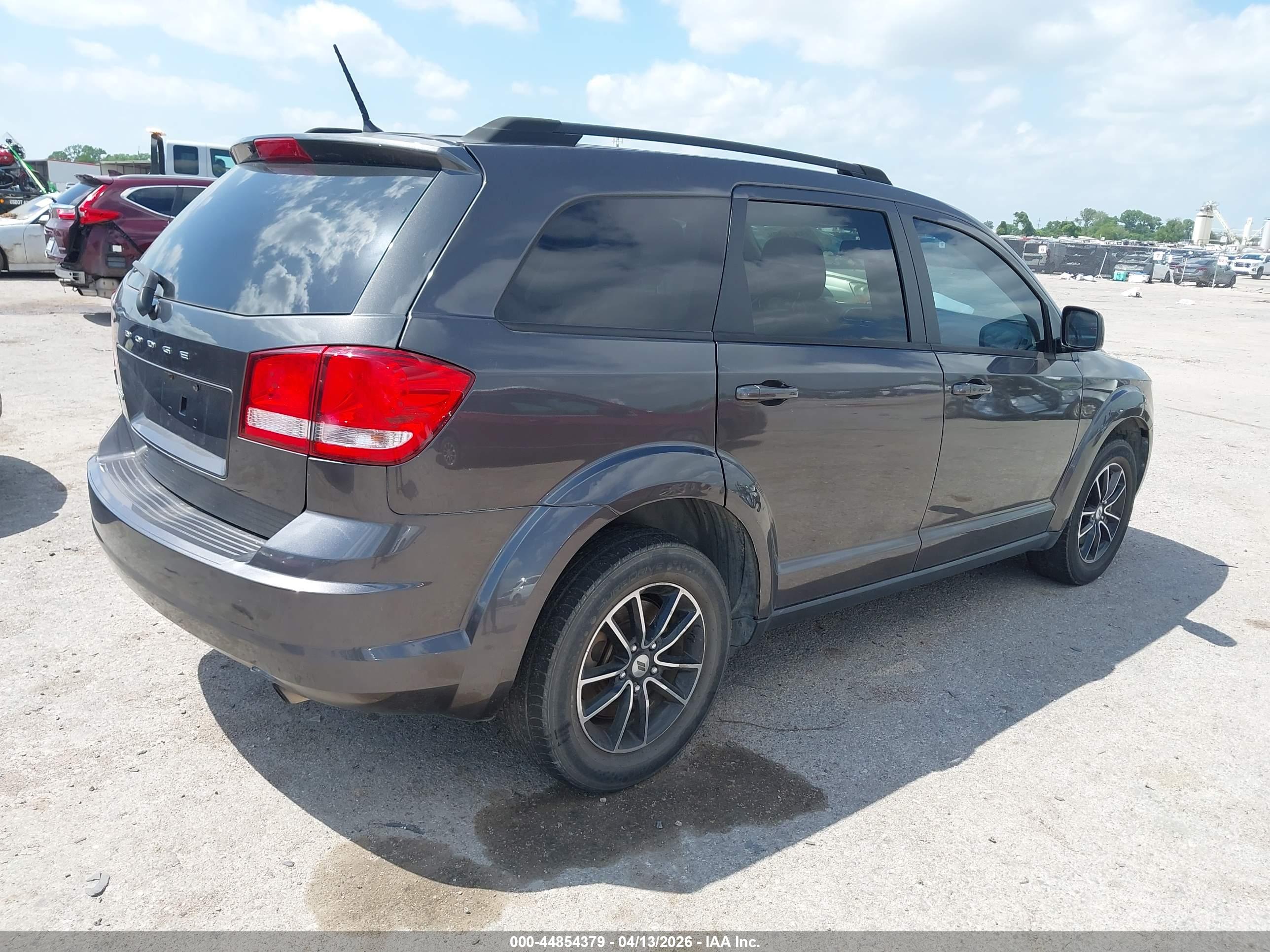 DODGE JOURNEY image 4
