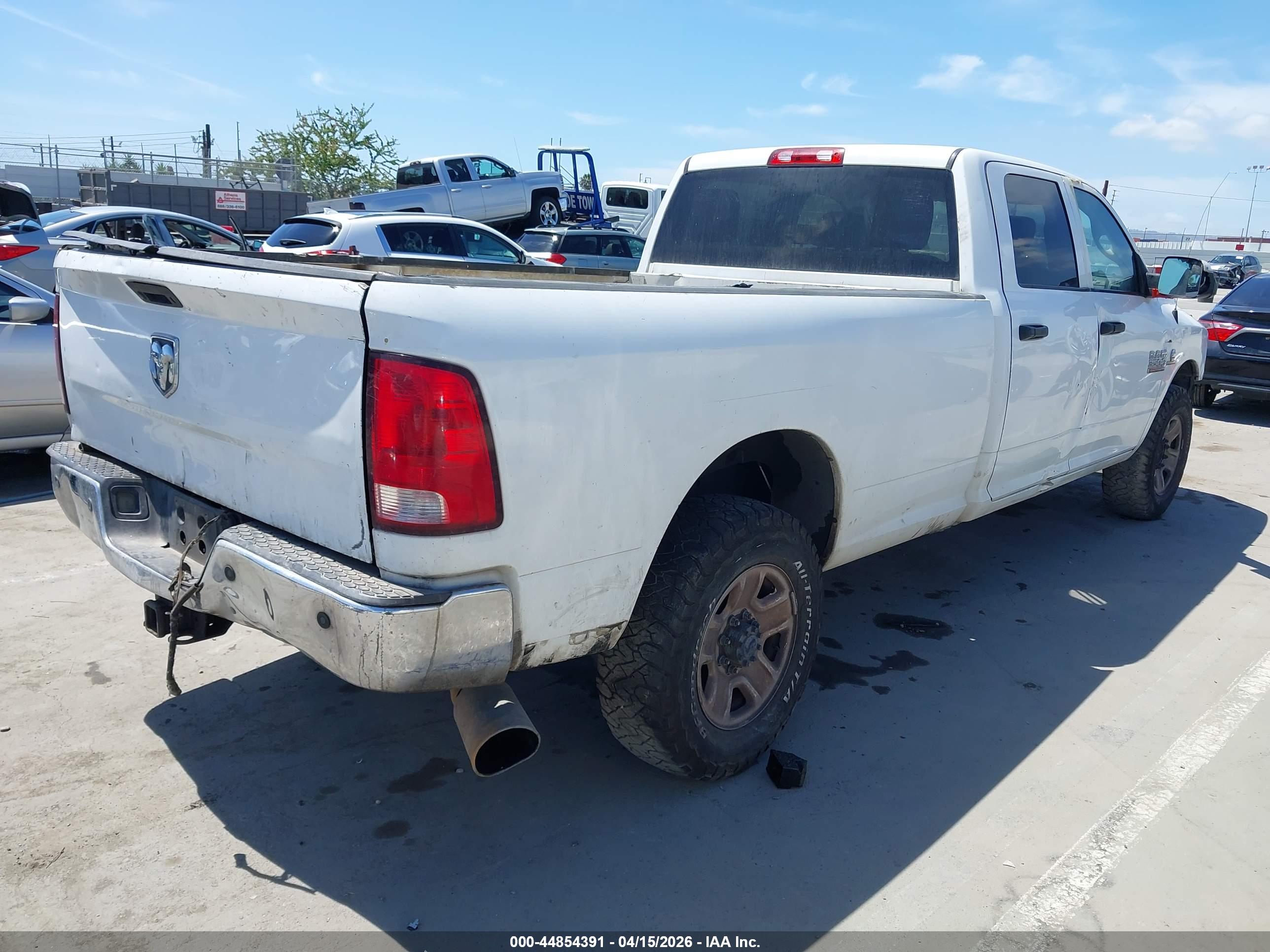 RAM 3500 image 4