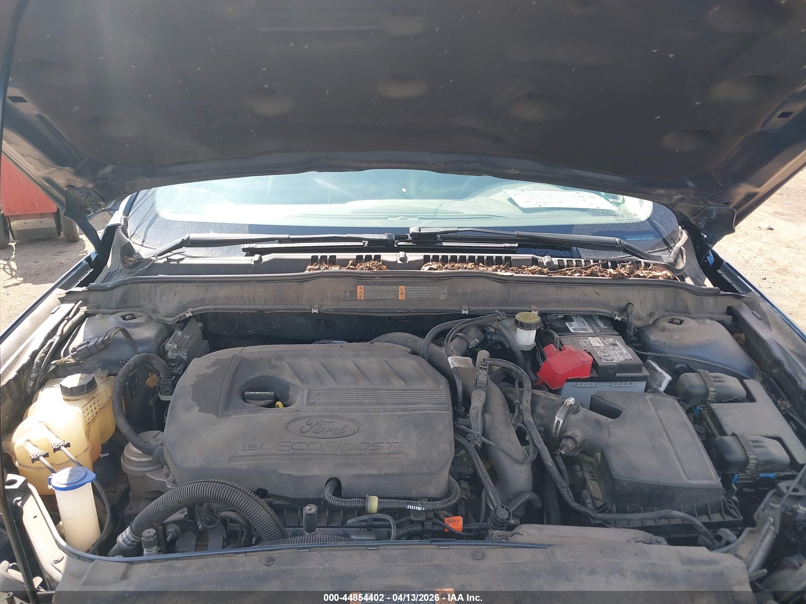 FORD FUSION image 10