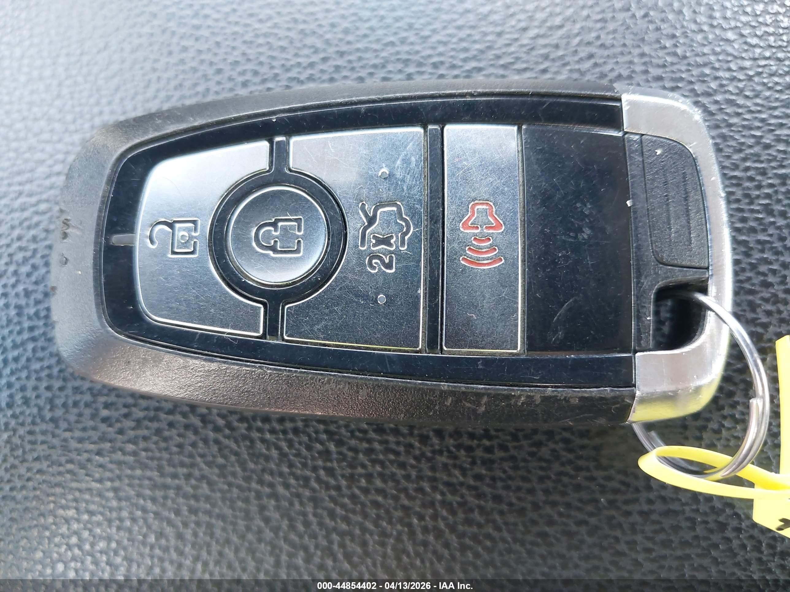 FORD FUSION image 11